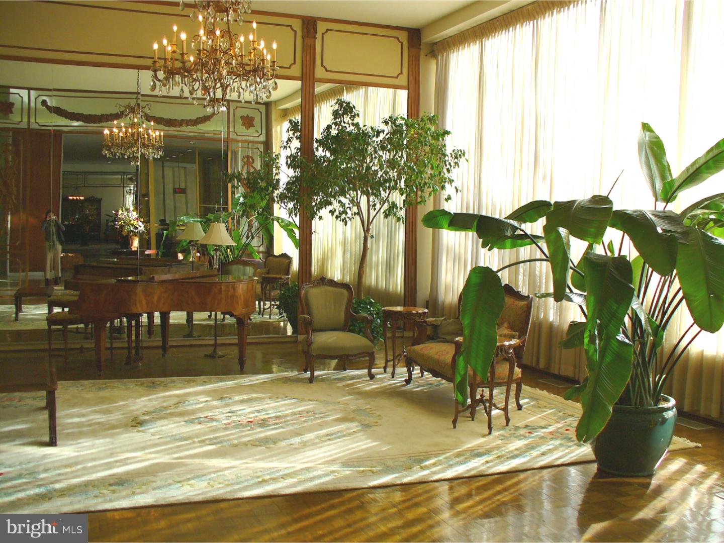 FAIRMOUNT - Residential
