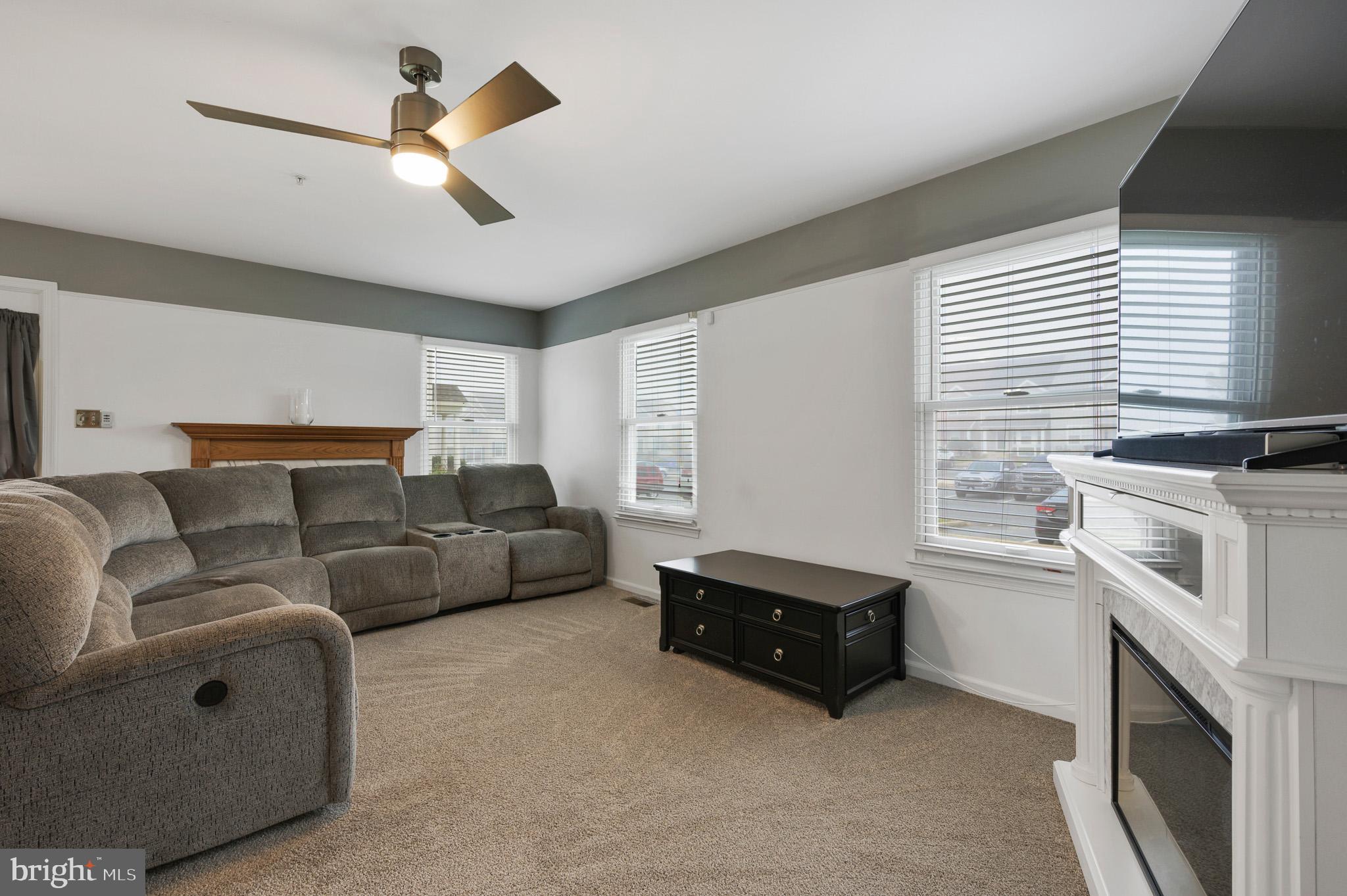 BUTTONWOODS - Residential