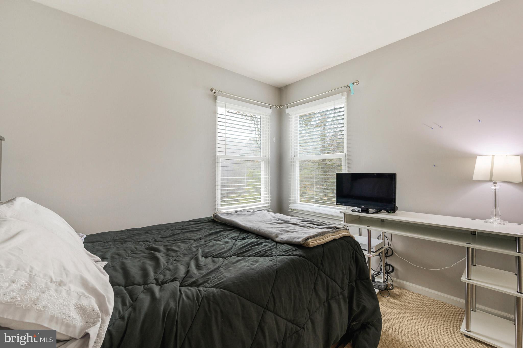 BUTTONWOODS - Residential