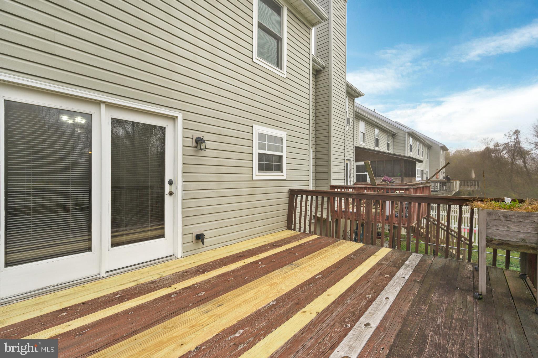 BUTTONWOODS - Residential