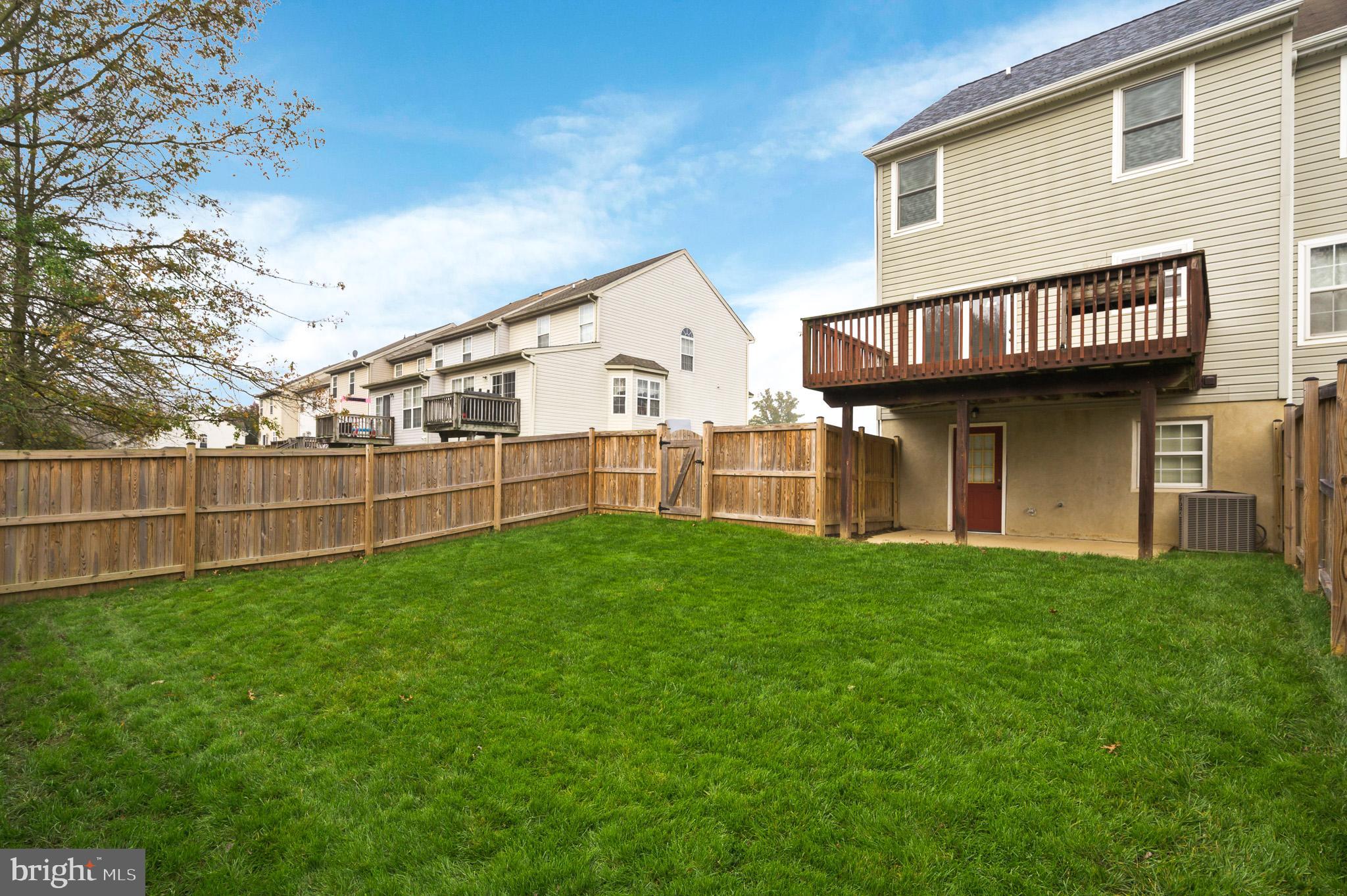 BUTTONWOODS - Residential