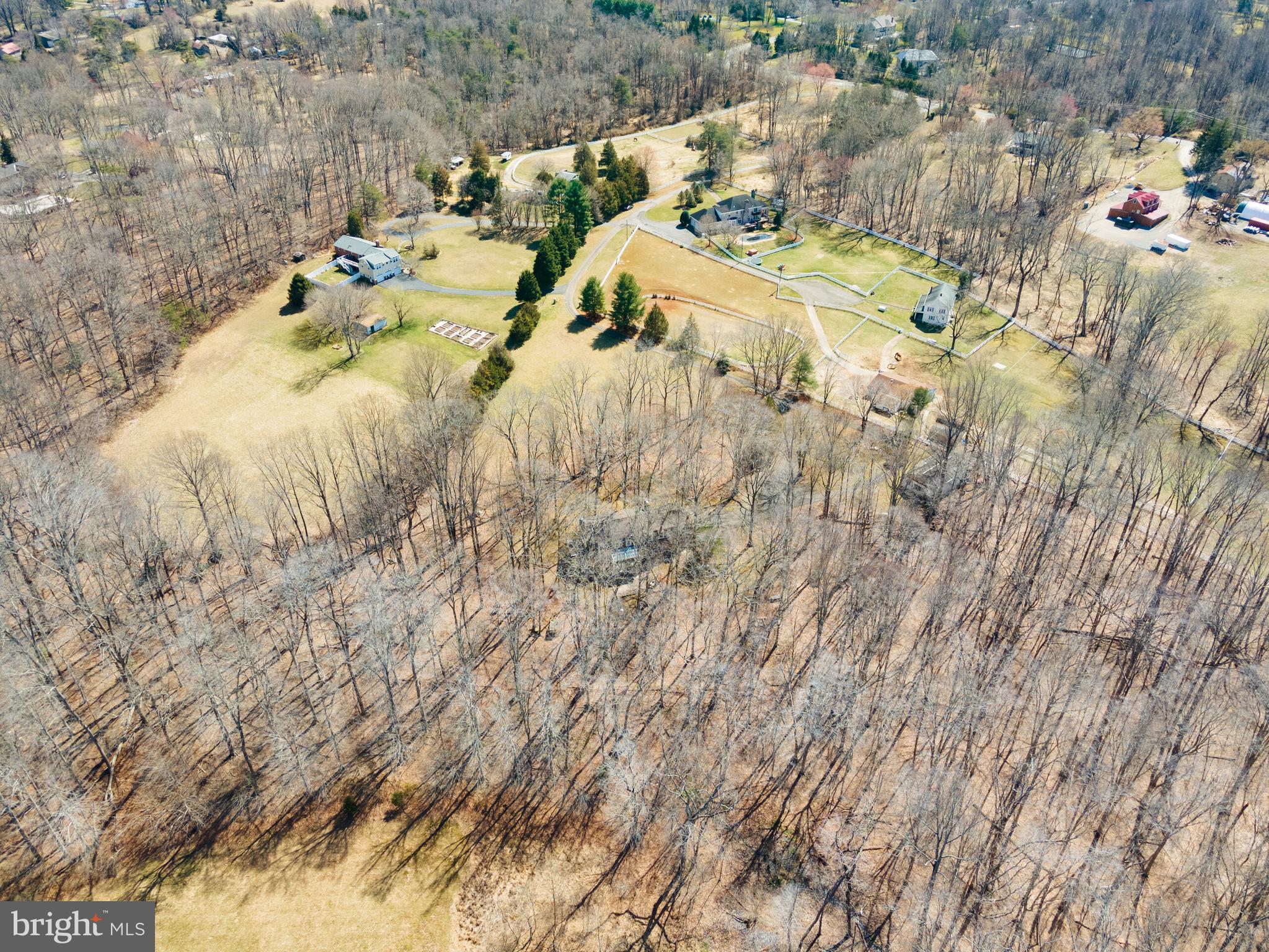 IVAKOTA FARM - Residential