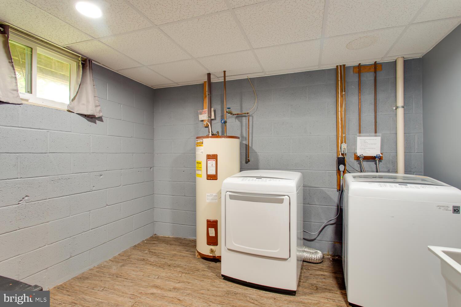 HEARDS ESTATES - Residential Lease