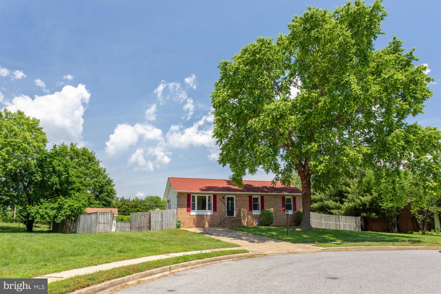 HEARDS ESTATES - Residential Lease