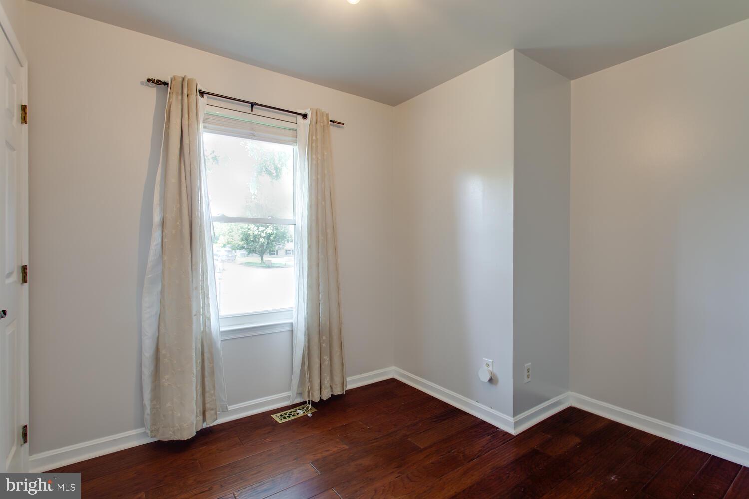 HEARDS ESTATES - Residential Lease