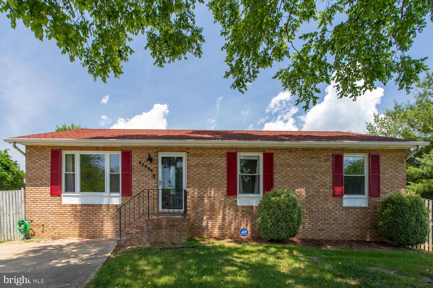 HEARDS ESTATES - Residential Lease