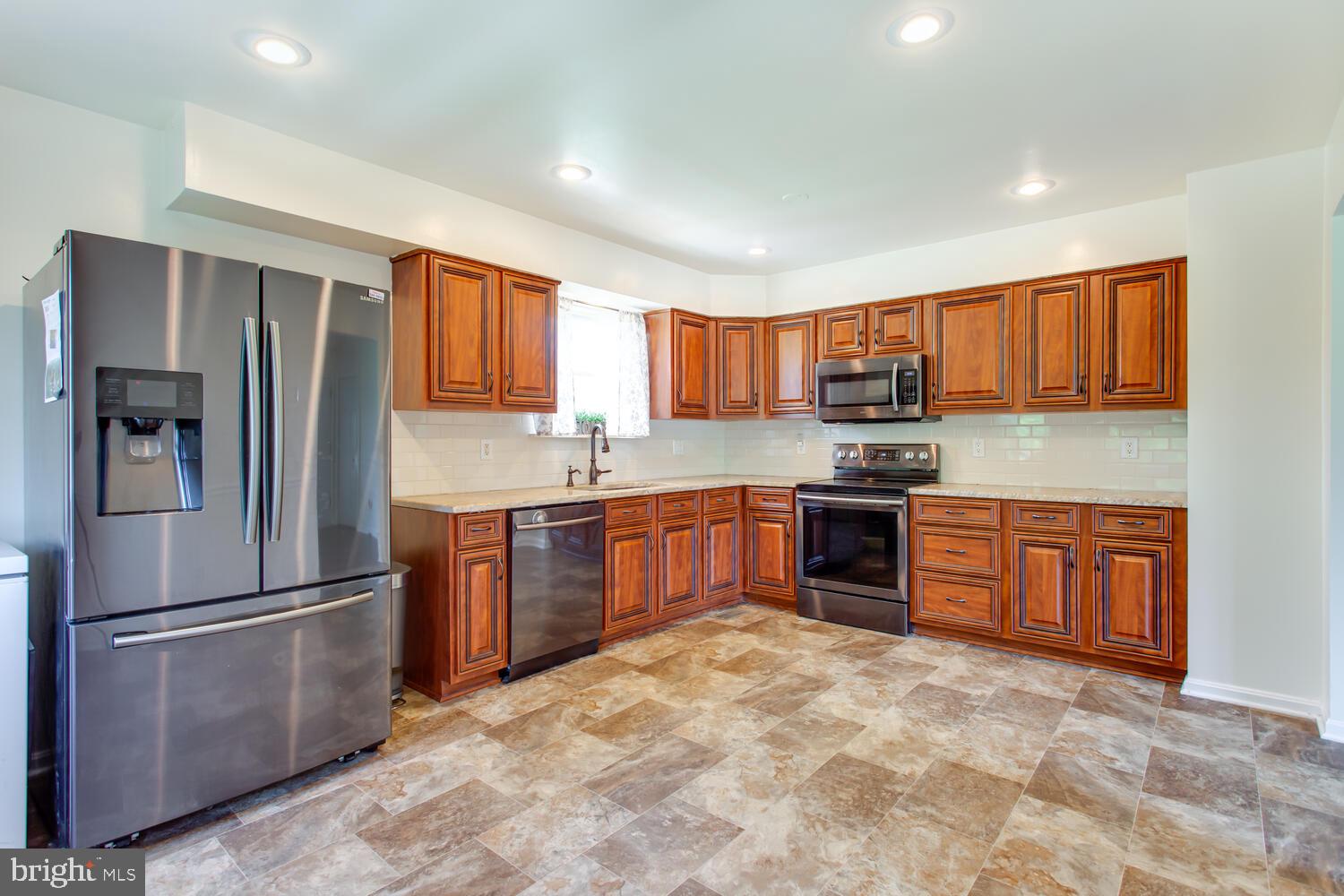 HEARDS ESTATES - Residential Lease