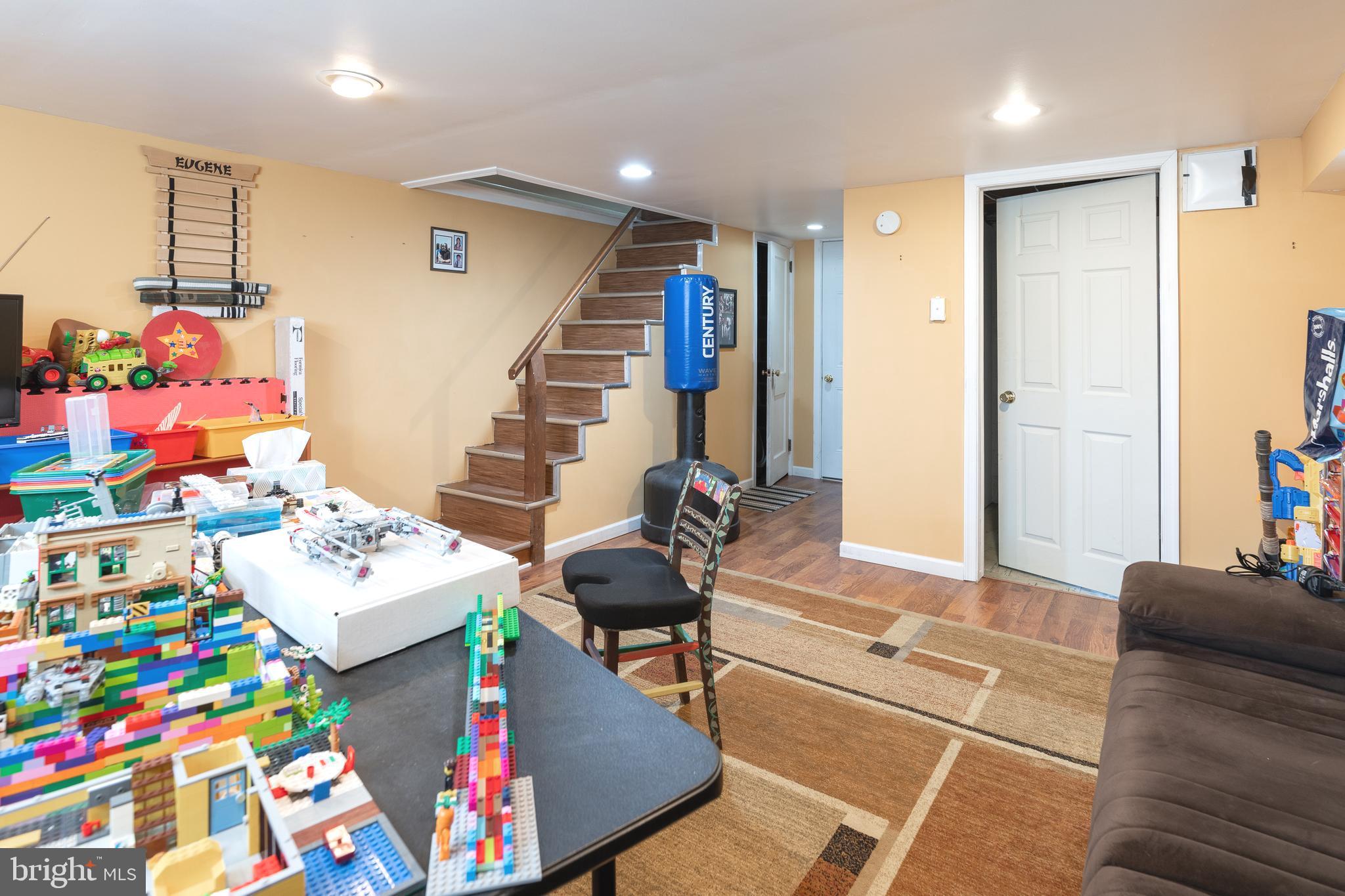 RHAWNHURST - Residential