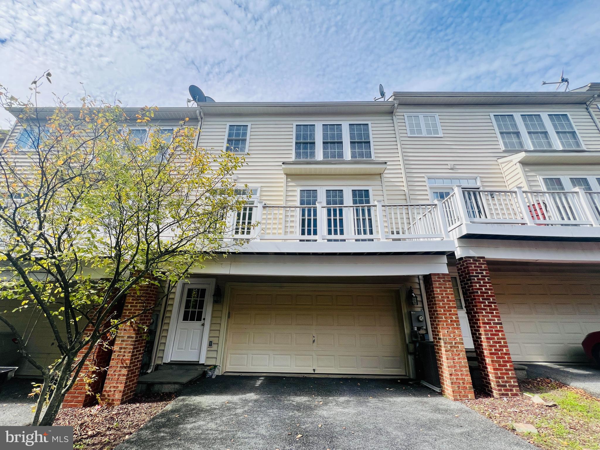 CLARKSBURG TOWN CENTER - Residential Lease