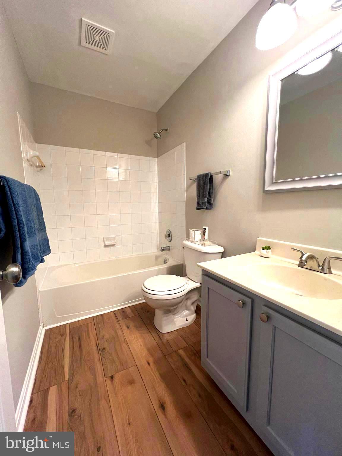 SUMMIT CREEK - Residential