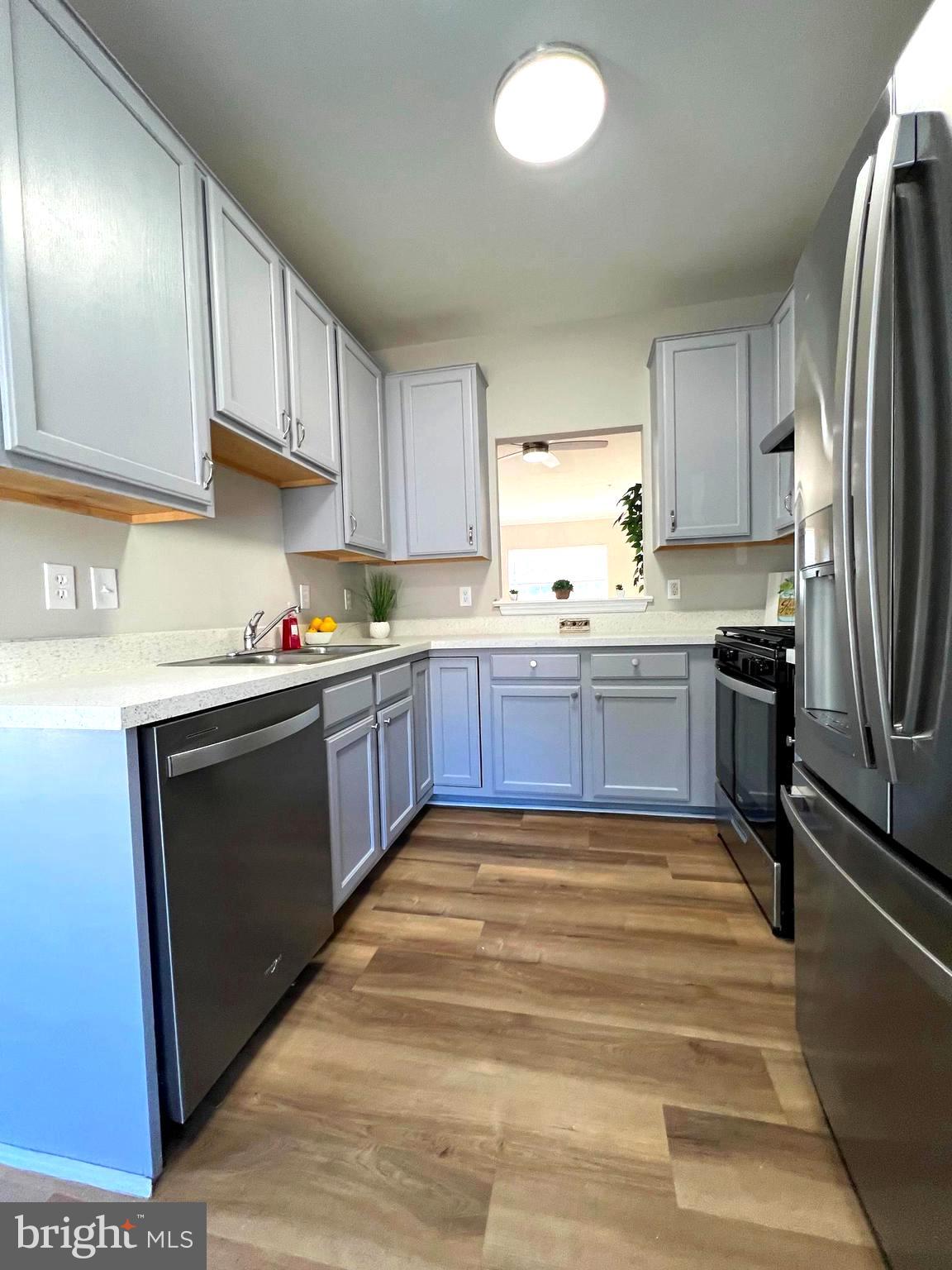 SUMMIT CREEK - Residential