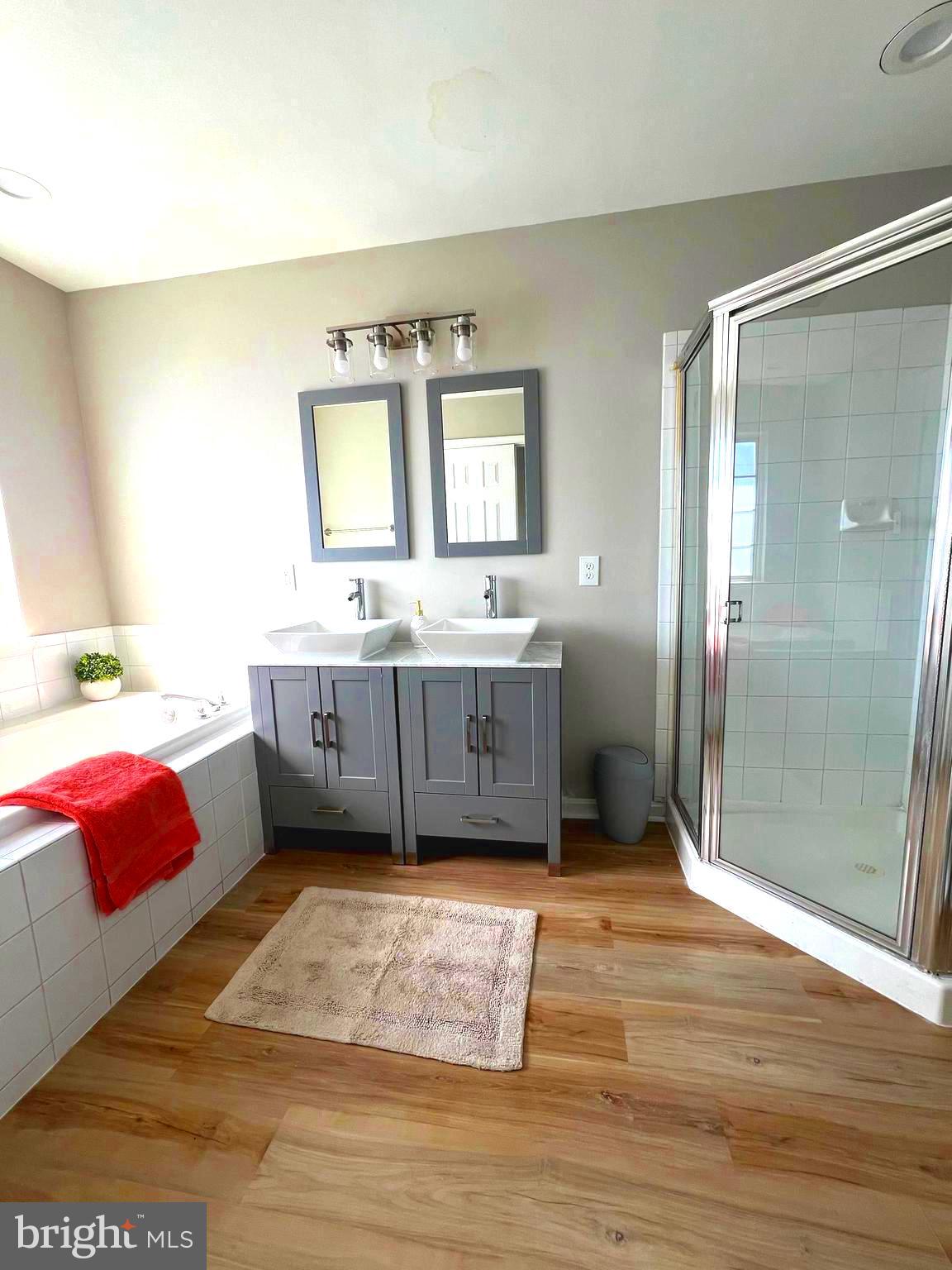 SUMMIT CREEK - Residential