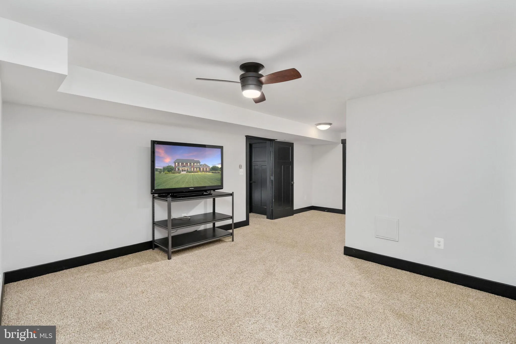 Fredericksburg, Virginia 22406, United States, 5 Bedrooms Bedrooms, ,5 BathroomsBathrooms,Residential,Active,151071