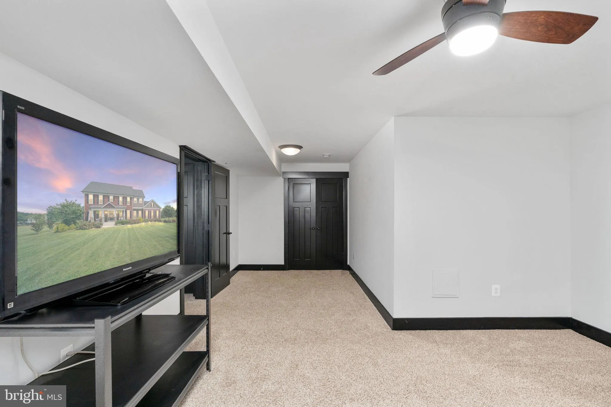 Fredericksburg, Virginia 22406, United States, 5 Bedrooms Bedrooms, ,5 BathroomsBathrooms,Residential,Active,151071