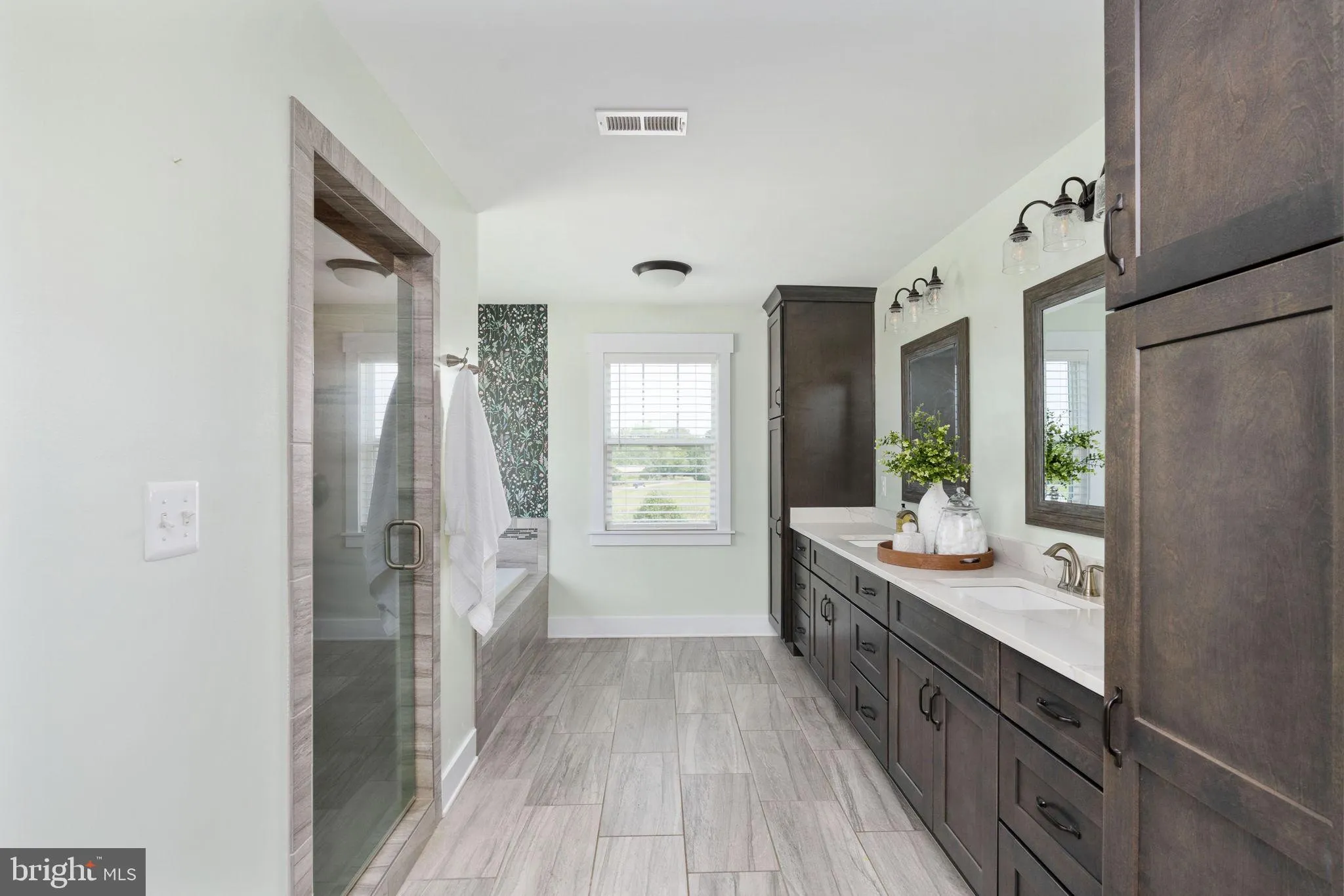 Fredericksburg, Virginia 22406, United States, 5 Bedrooms Bedrooms, ,5 BathroomsBathrooms,Residential,Active,151071