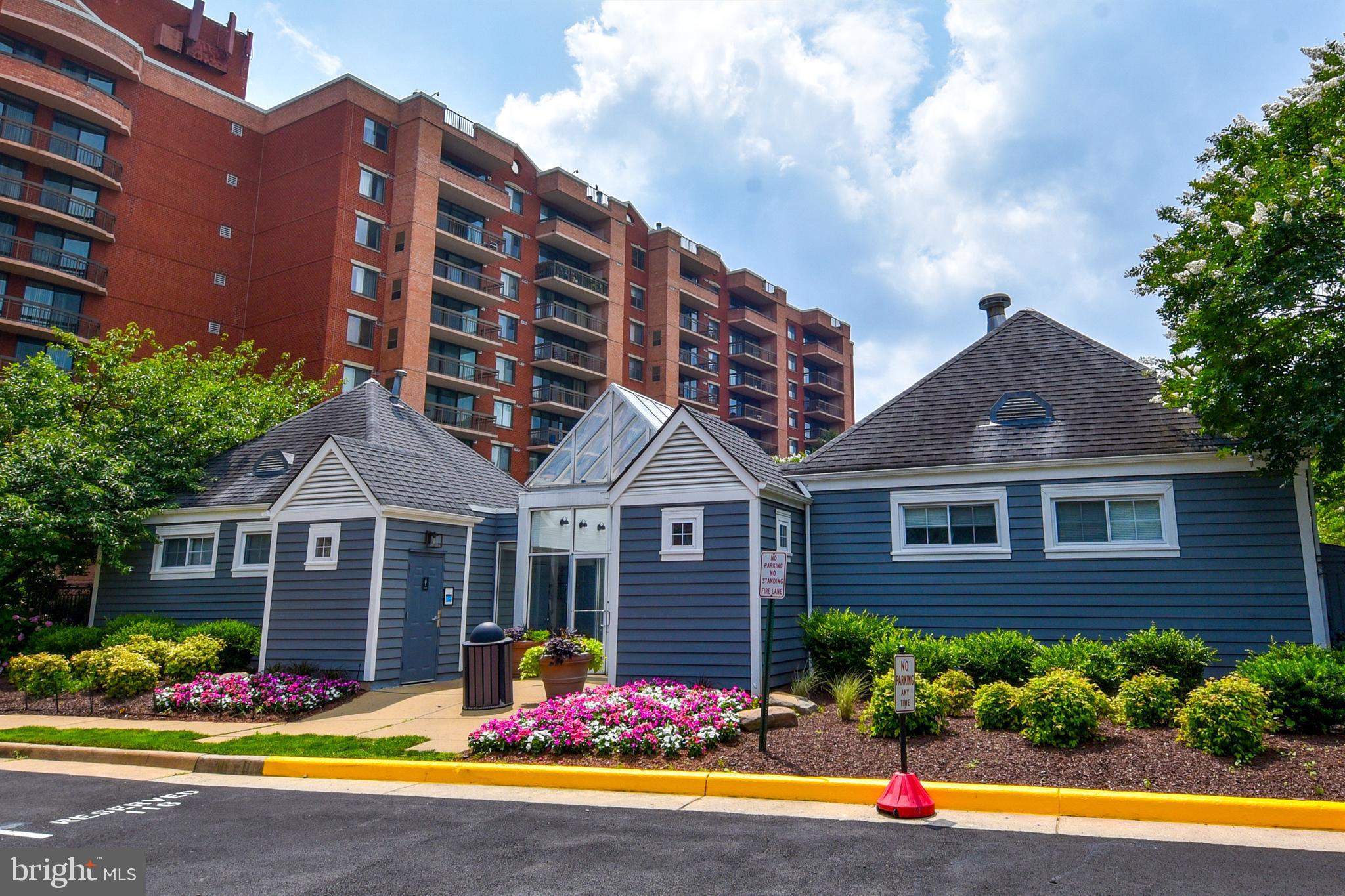 RENAISSANCE AT TYSONS - Residential Lease