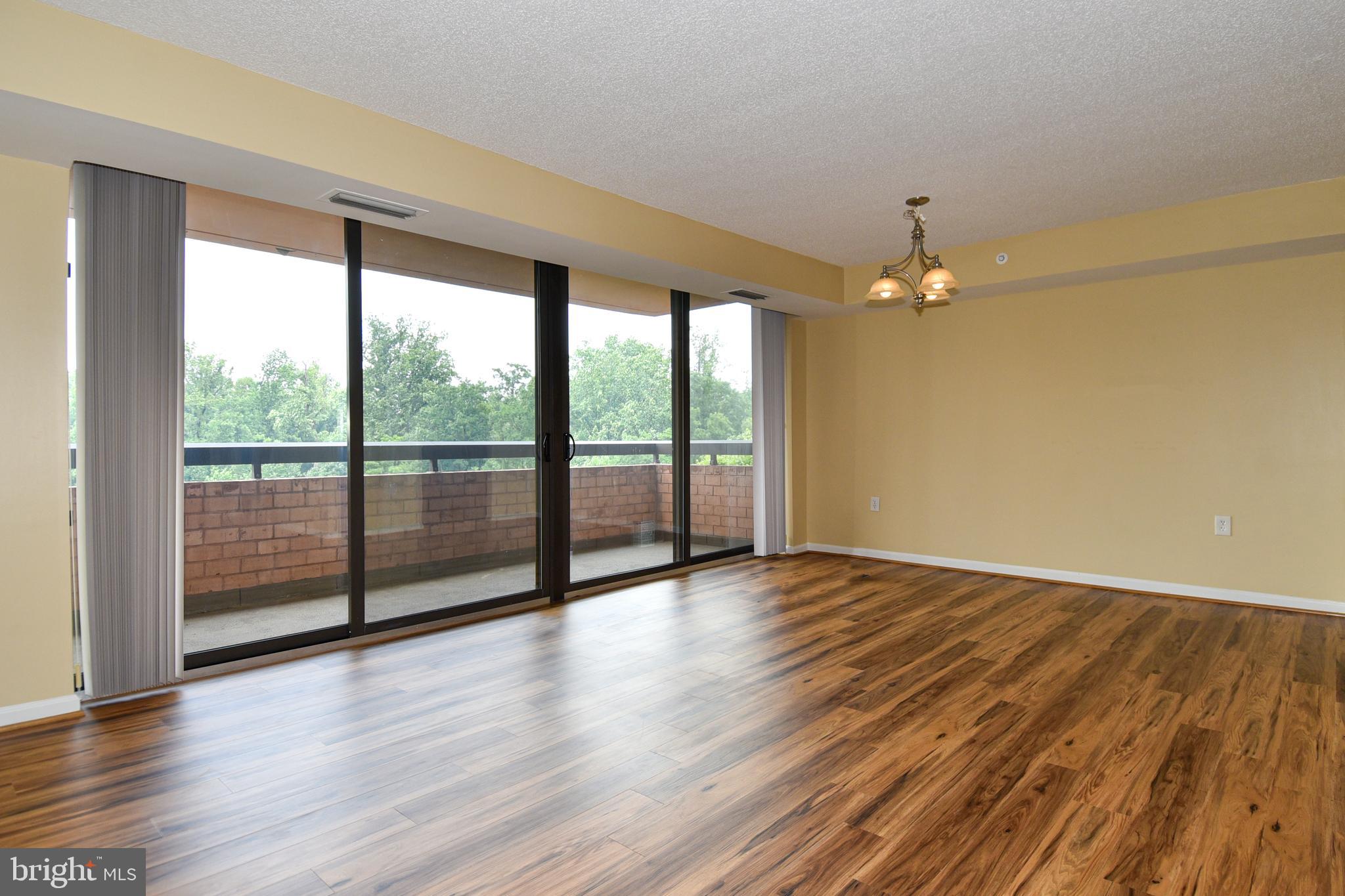 RENAISSANCE AT TYSONS - Residential Lease