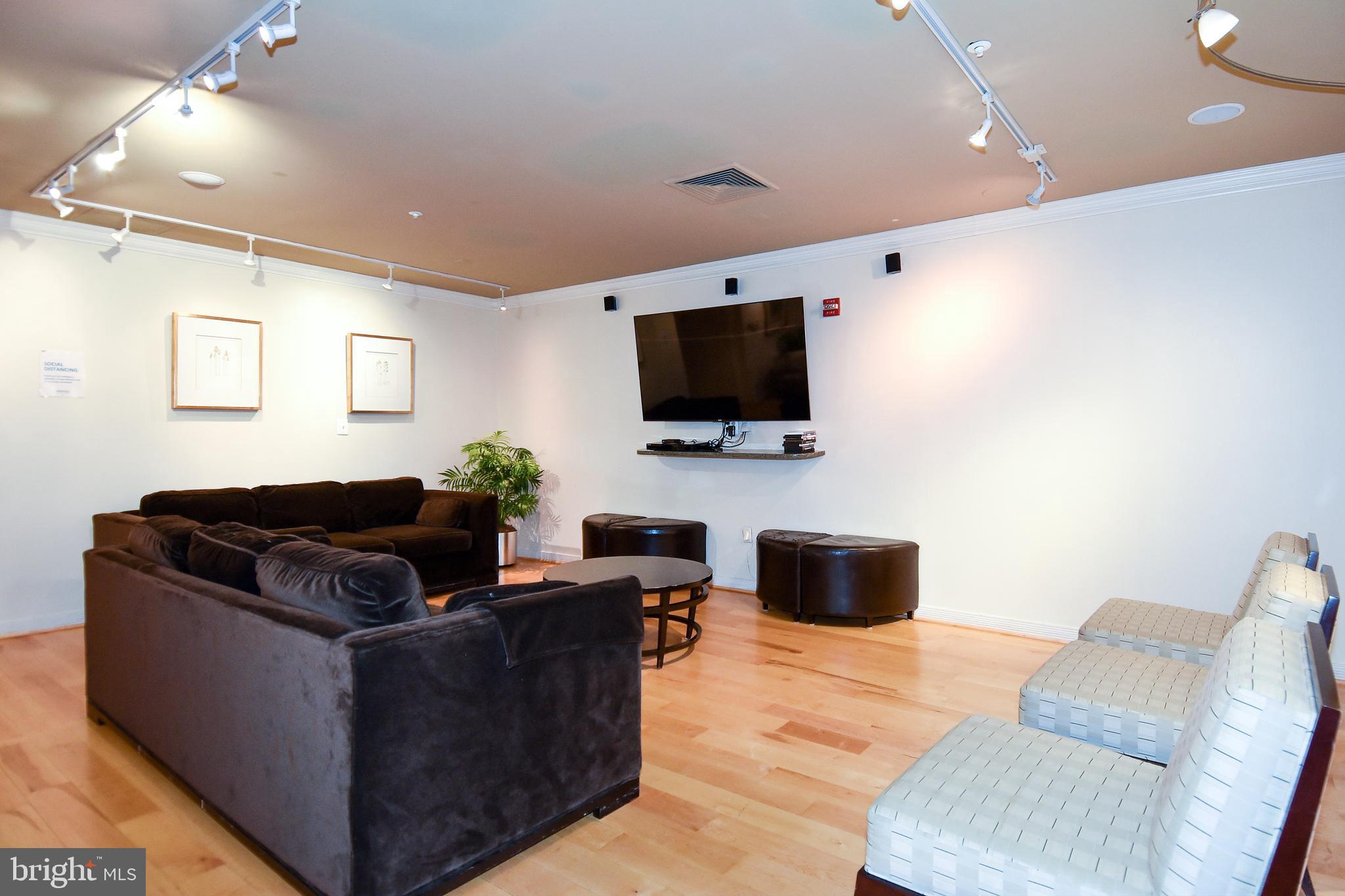 RENAISSANCE AT TYSONS - Residential Lease