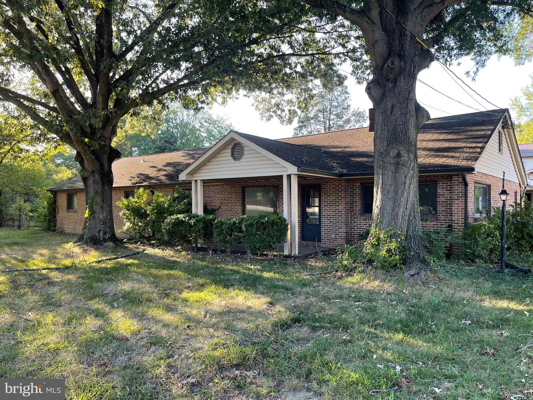 SOUTH HAMPTON SUB - Residential Lease