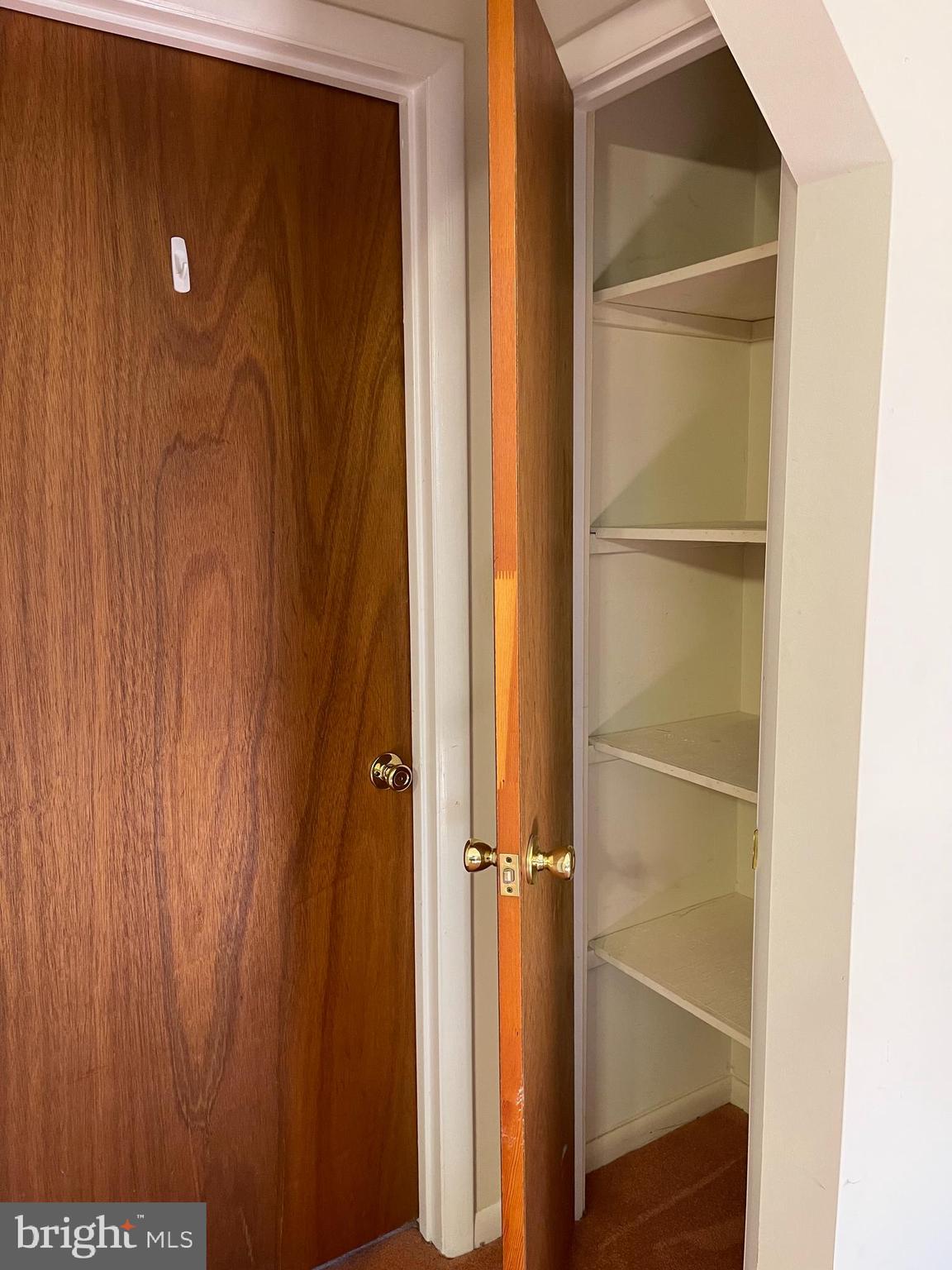 SOUTH HAMPTON SUB - Residential Lease