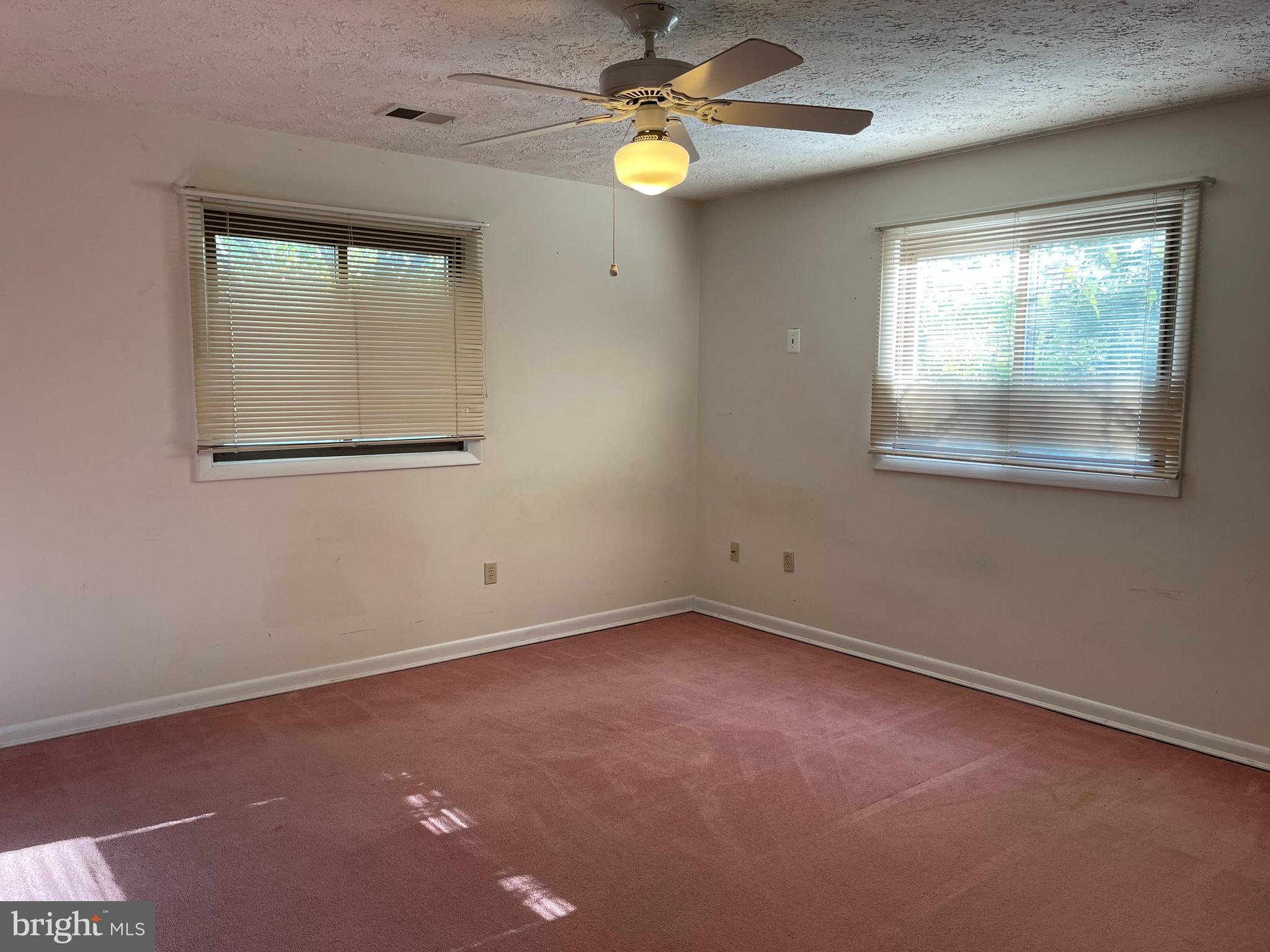 SOUTH HAMPTON SUB - Residential Lease