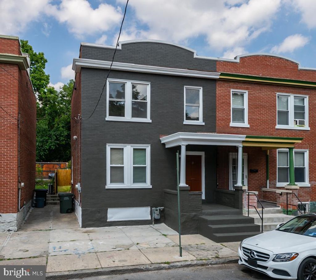 Photo of 17 E Filbert Street, Lancaster, PA 17603 (MLS # PALA2052554)