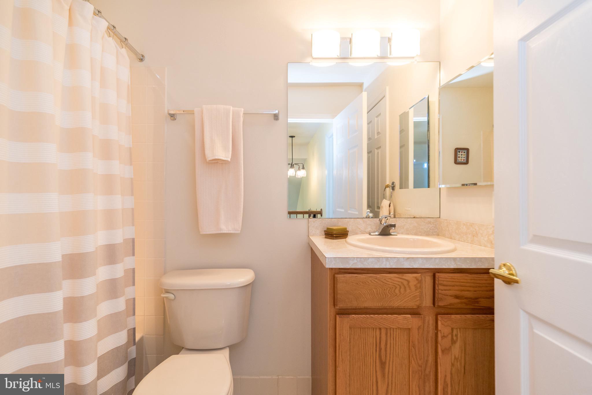 HERITAGE CR ESTS - Residential