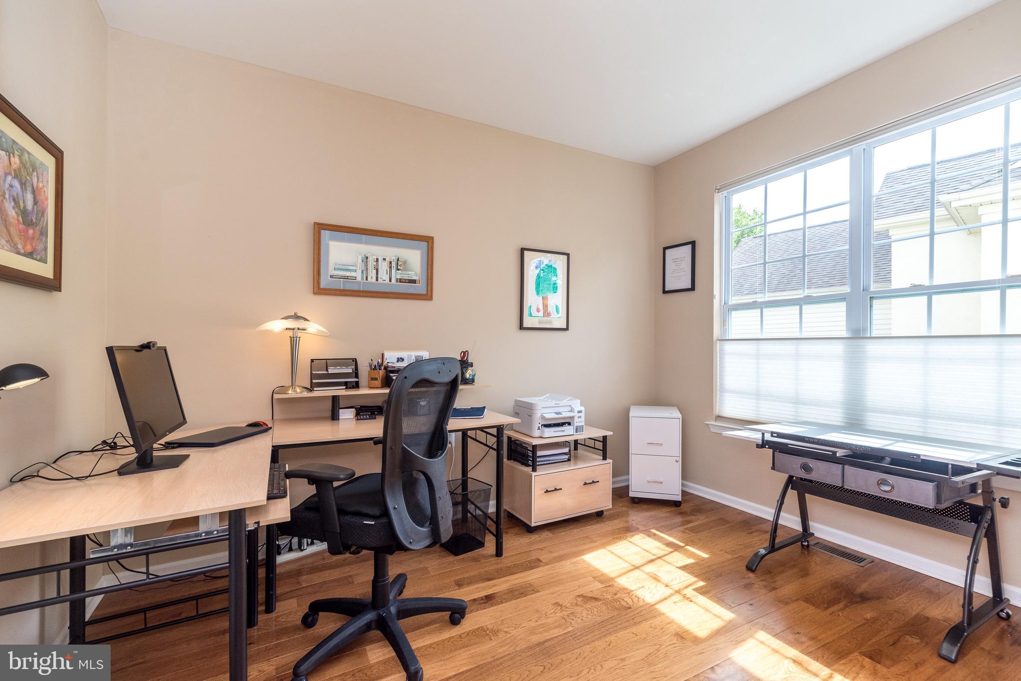 HERITAGE CR ESTS - Residential