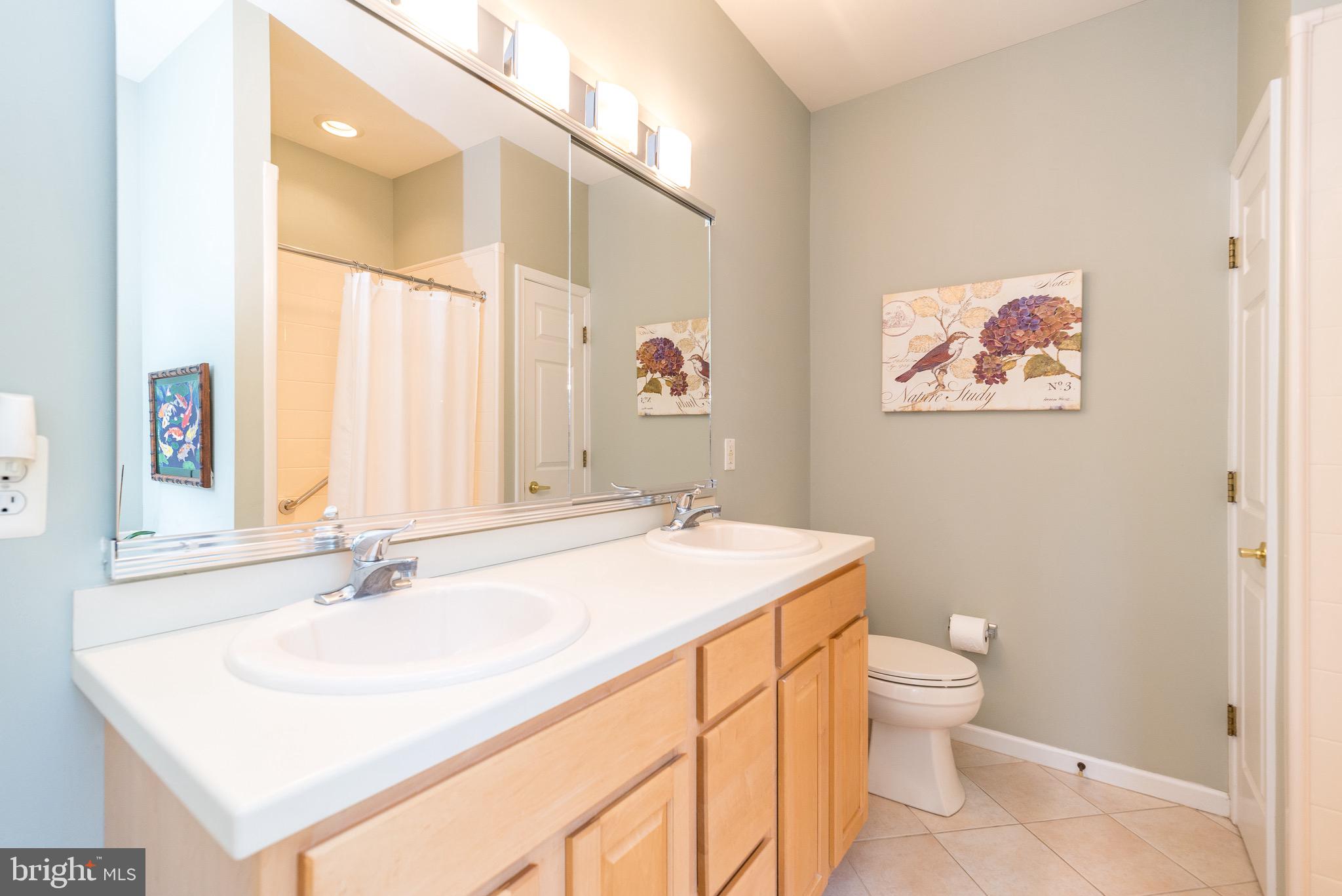 HERITAGE CR ESTS - Residential
