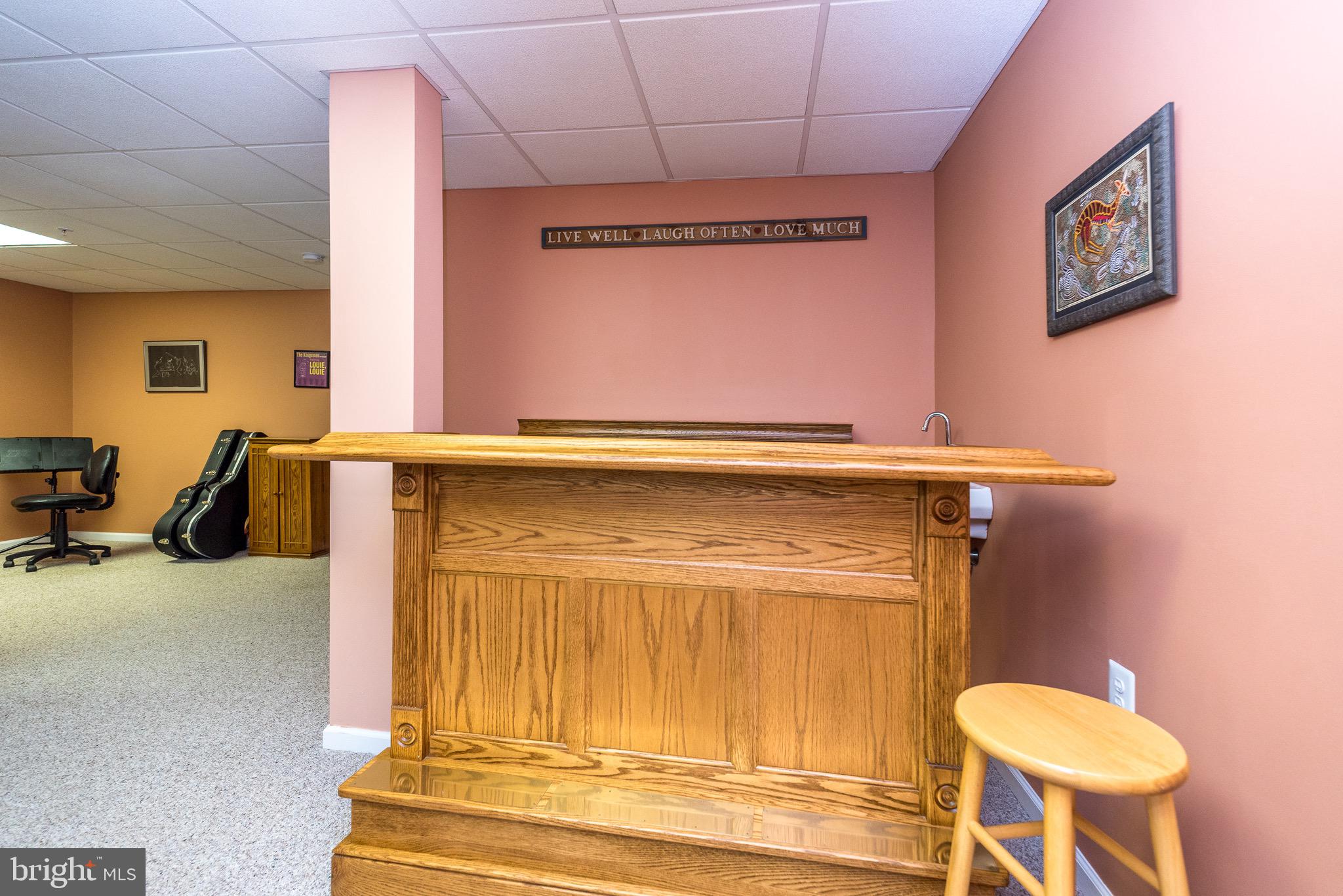 HERITAGE CR ESTS - Residential