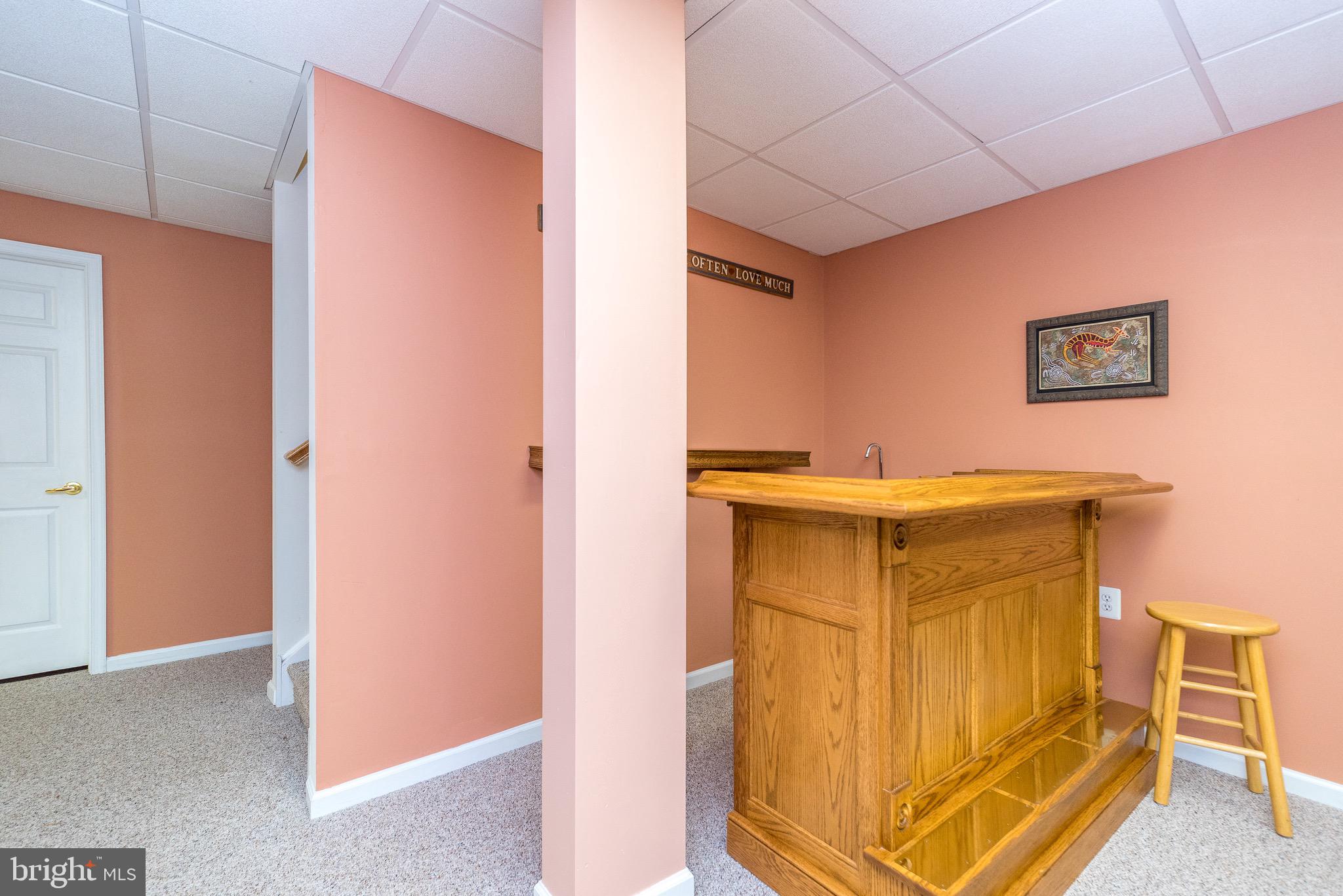 HERITAGE CR ESTS - Residential