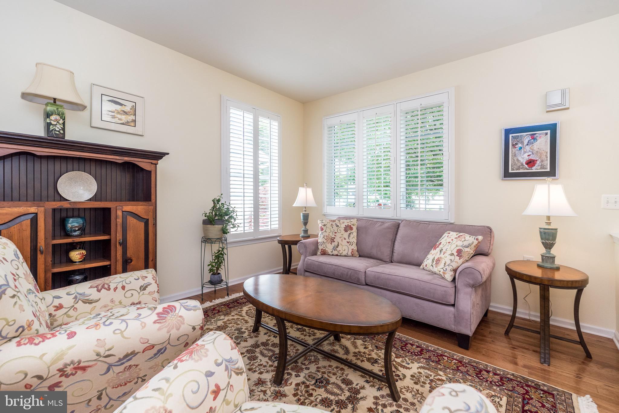 HERITAGE CR ESTS - Residential