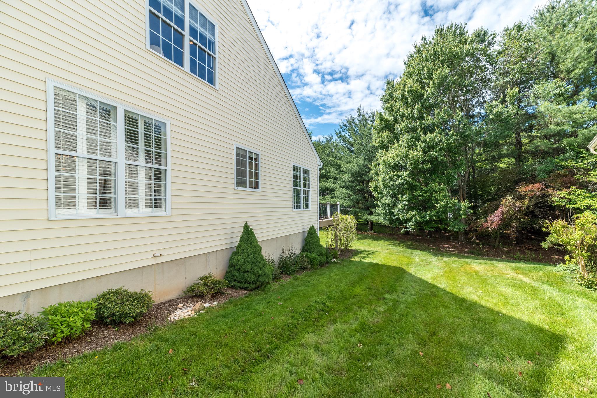 HERITAGE CR ESTS - Residential