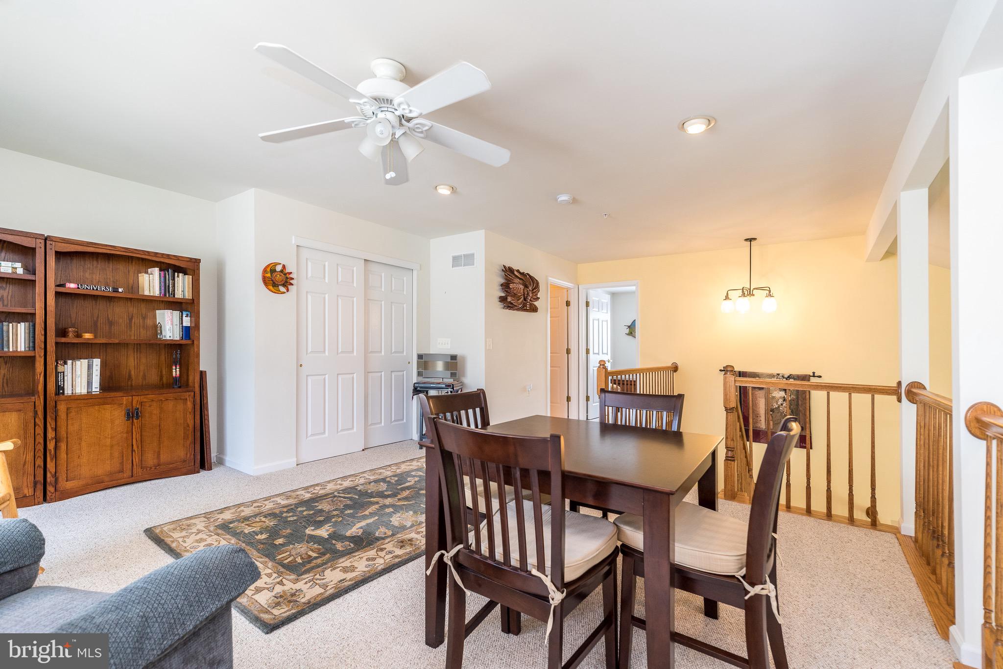HERITAGE CR ESTS - Residential