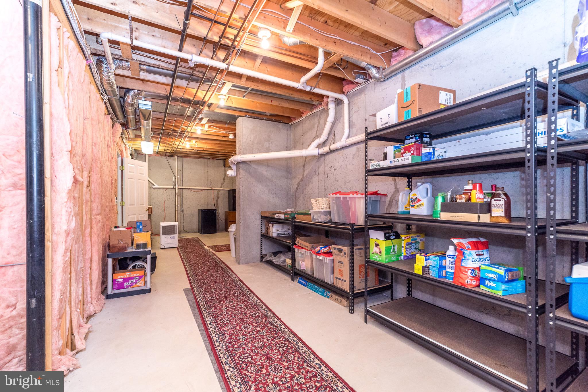 HERITAGE CR ESTS - Residential