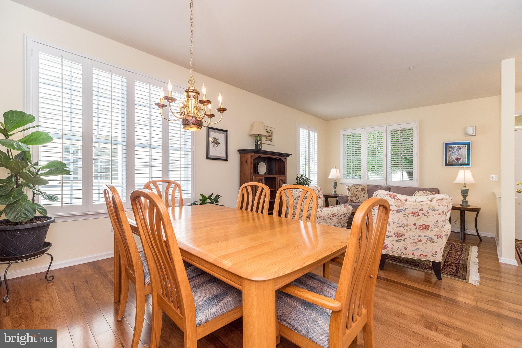 HERITAGE CR ESTS - Residential