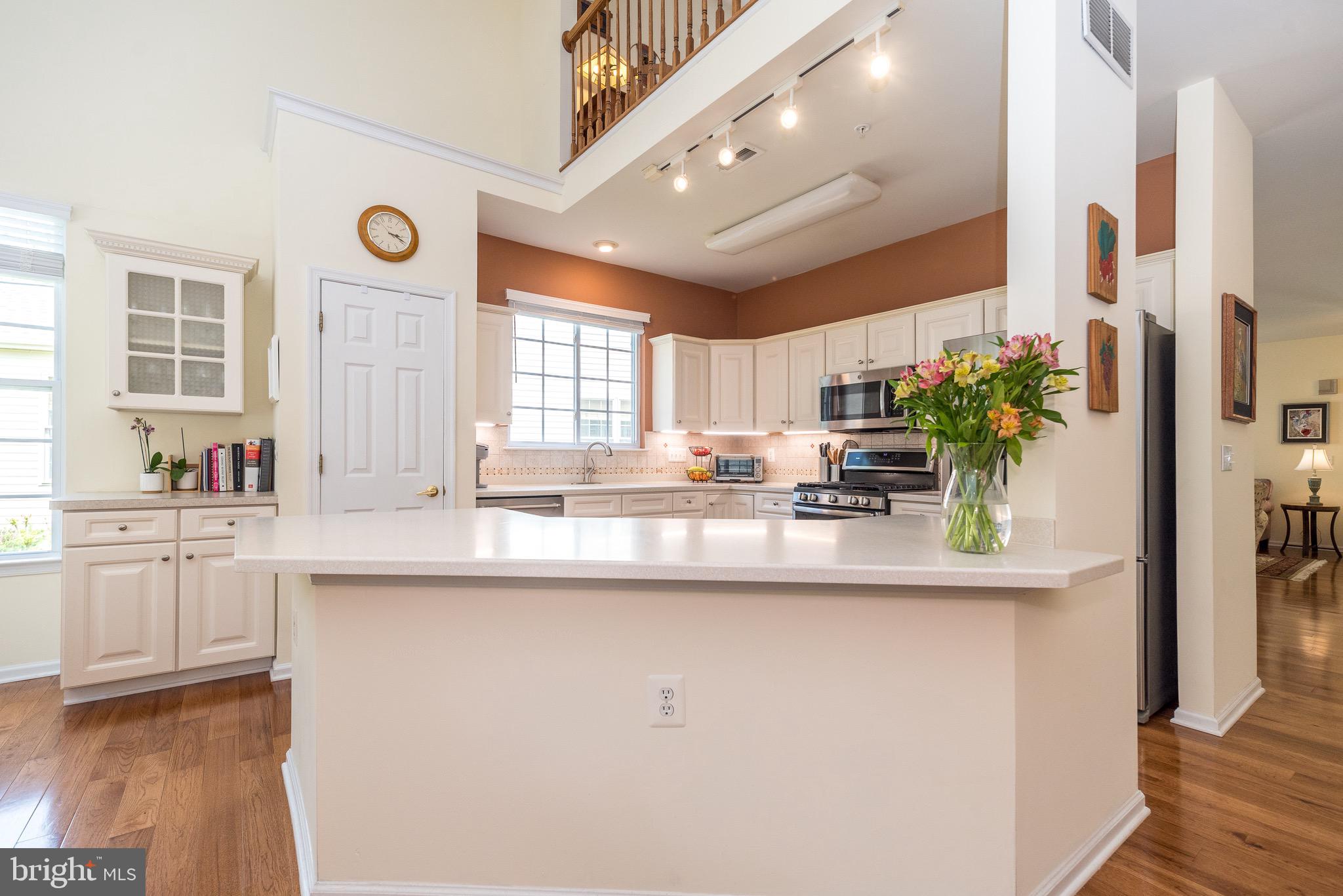 HERITAGE CR ESTS - Residential