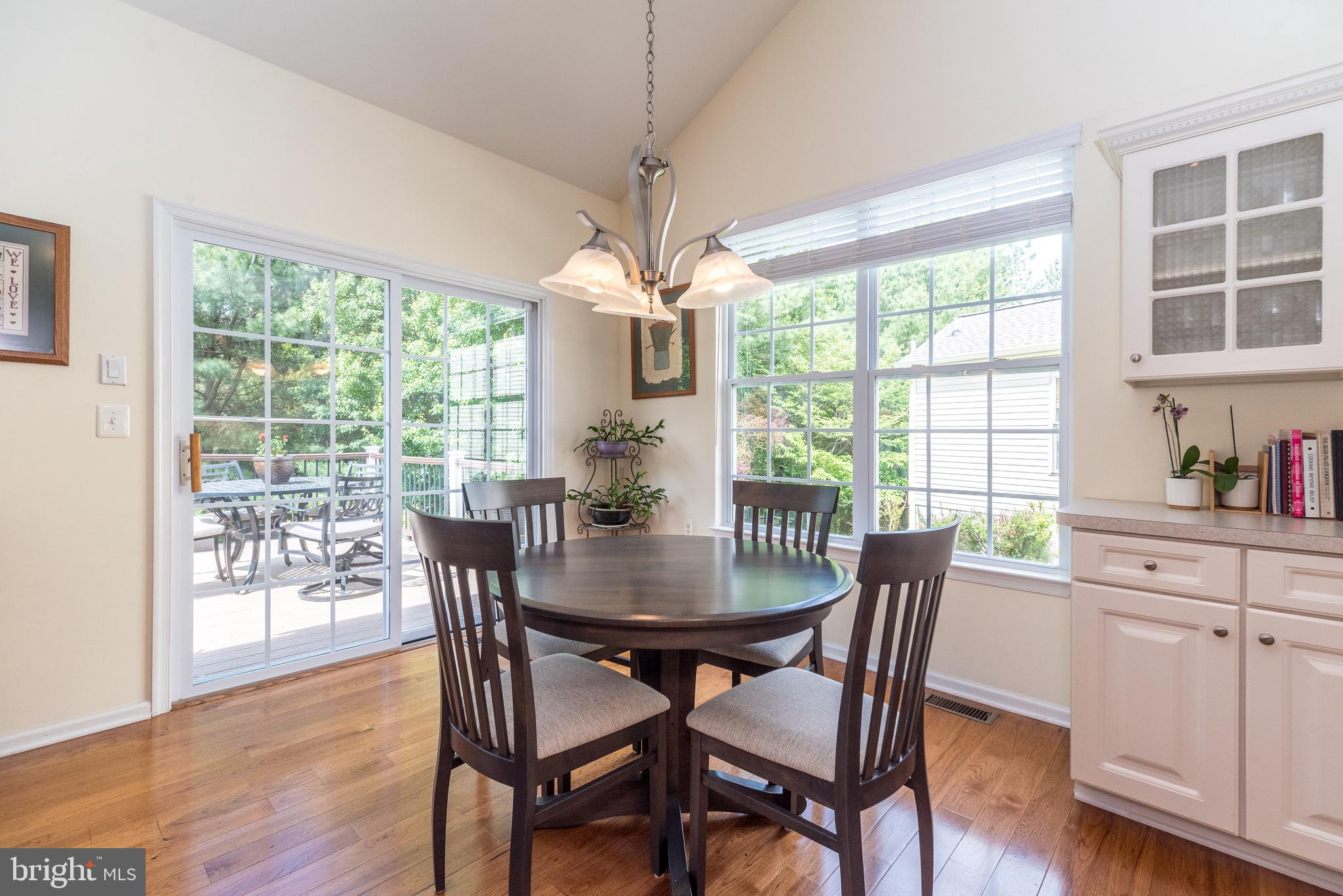 HERITAGE CR ESTS - Residential