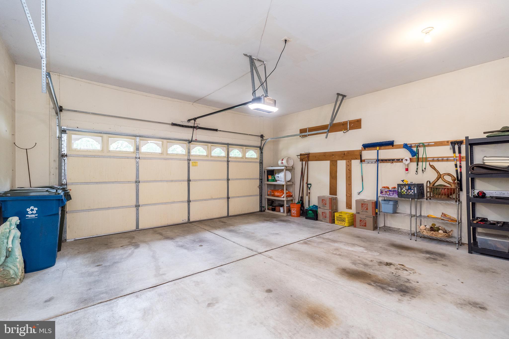 HERITAGE CR ESTS - Residential