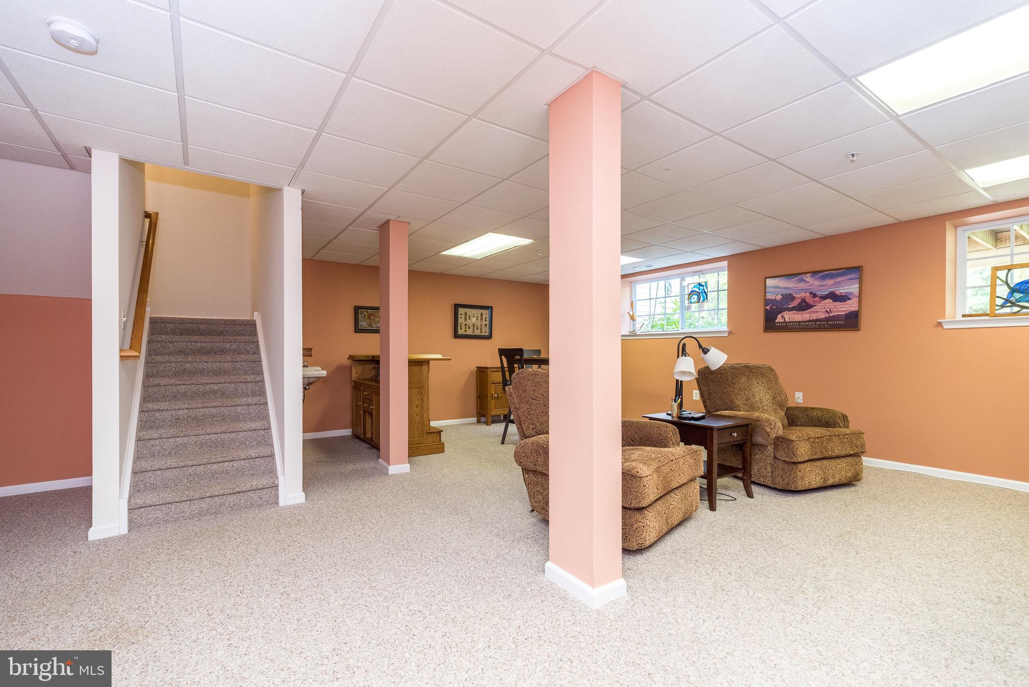 HERITAGE CR ESTS - Residential