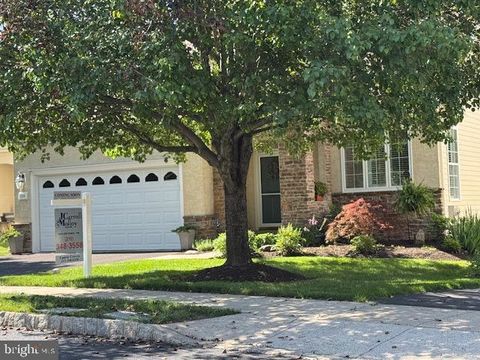 1225 SCOTT WARMINSTER PA 18974