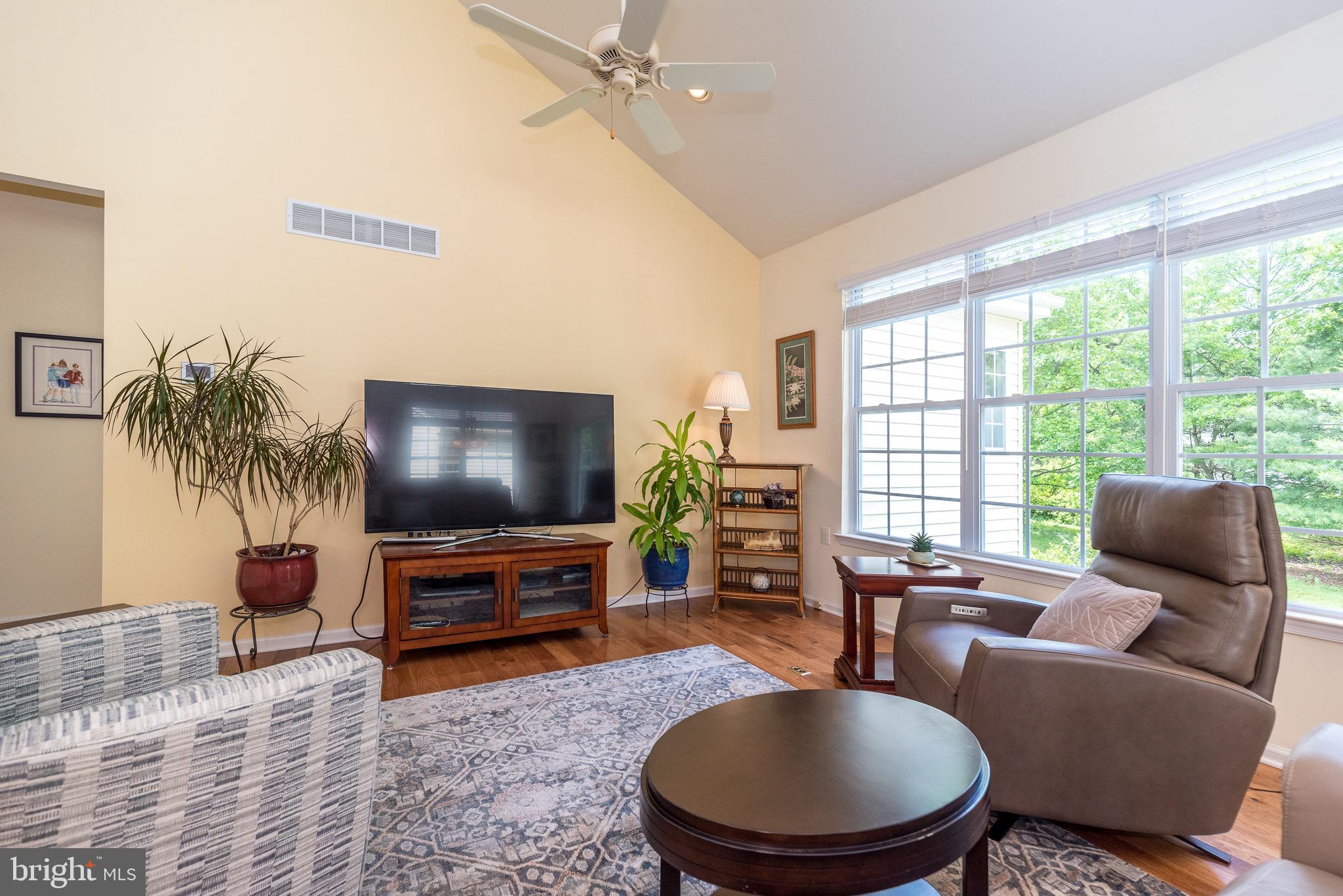 HERITAGE CR ESTS - Residential