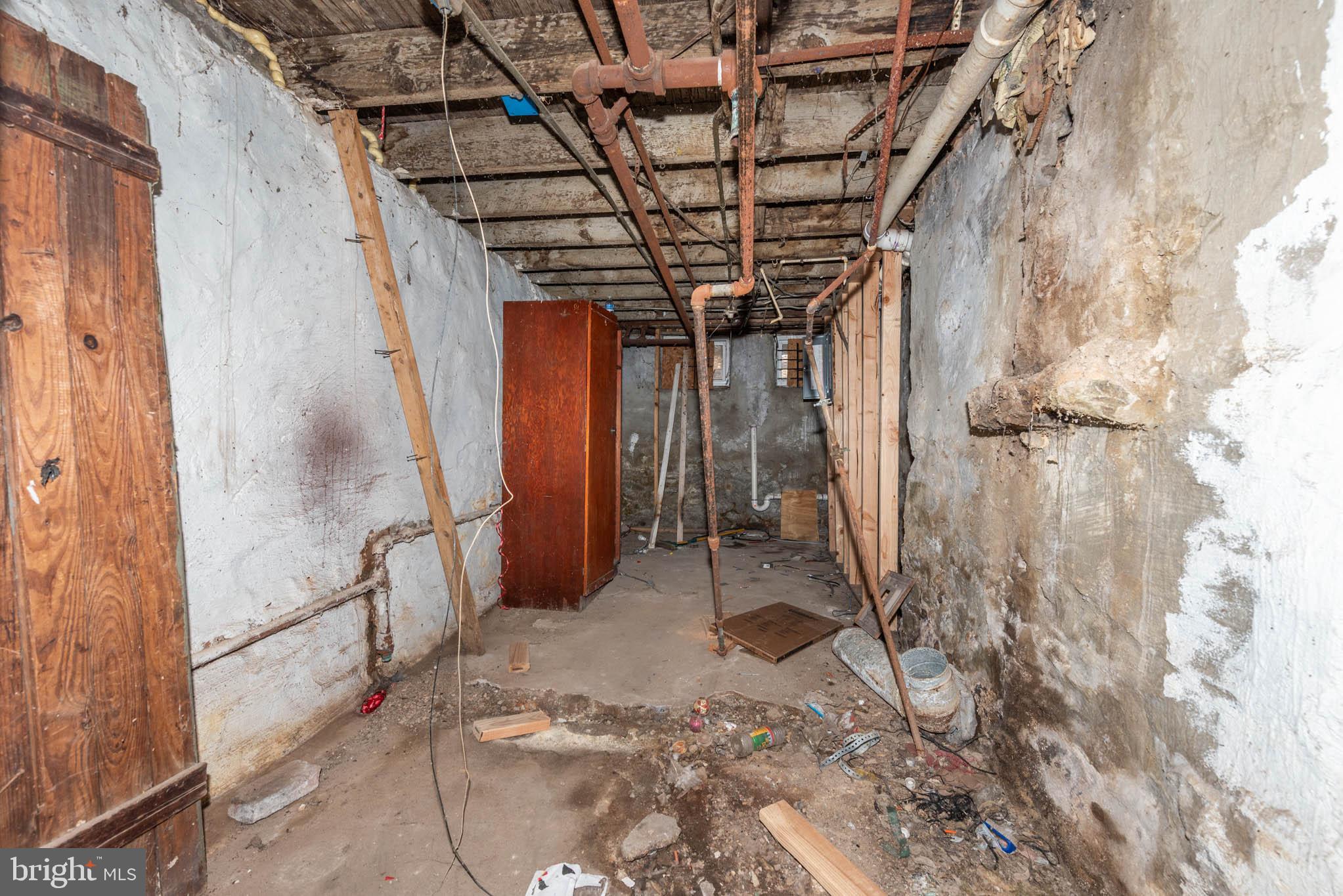 SANDTOWN-WINCHESTER - Residential