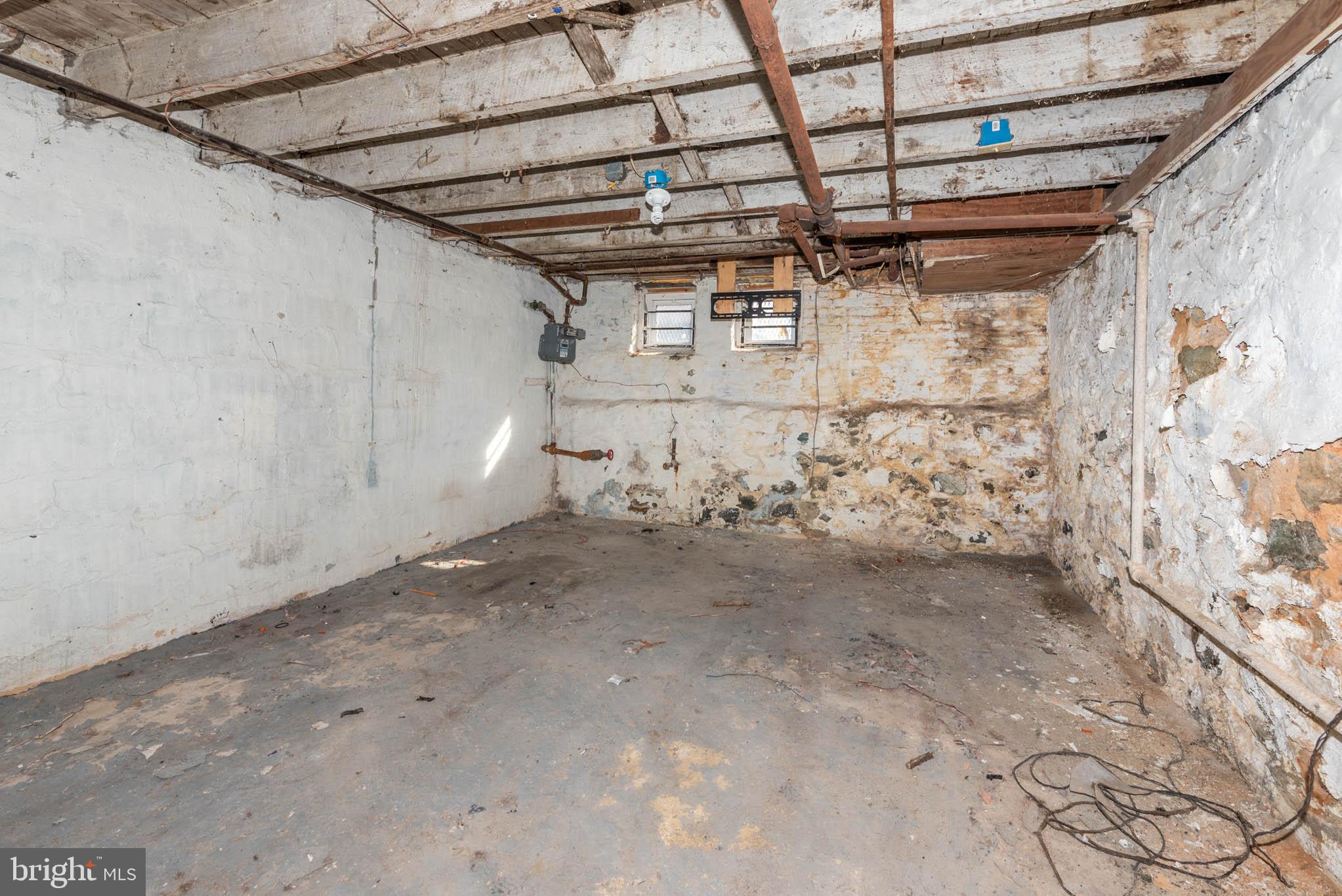 SANDTOWN-WINCHESTER - Residential