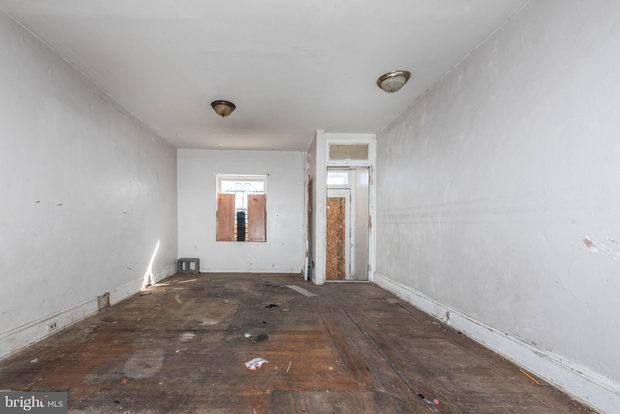 SANDTOWN-WINCHESTER - Residential