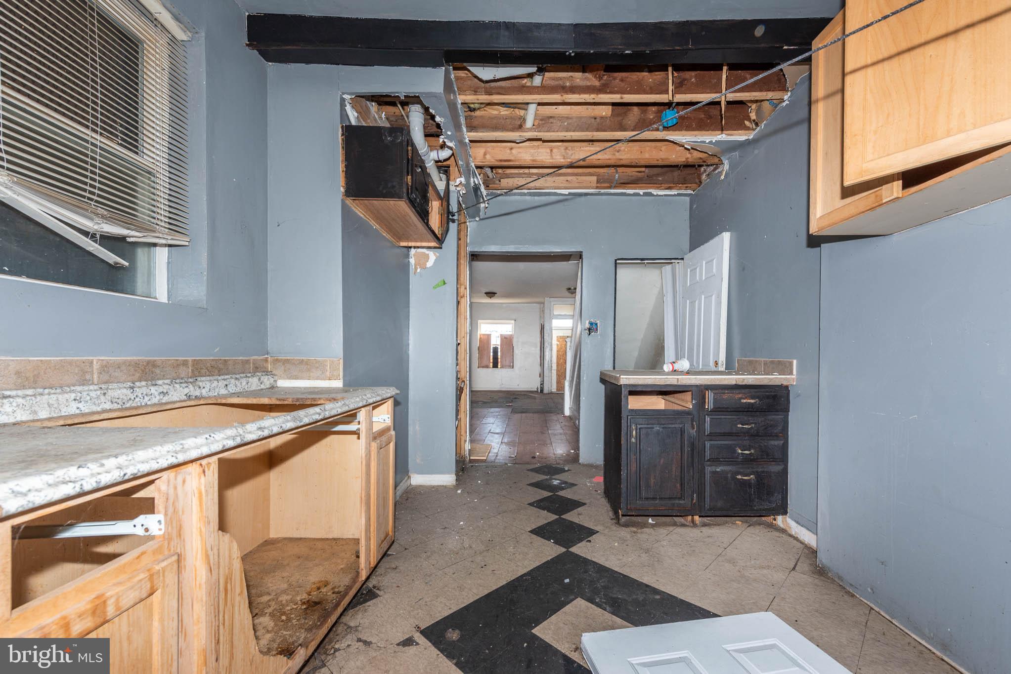 SANDTOWN-WINCHESTER - Residential