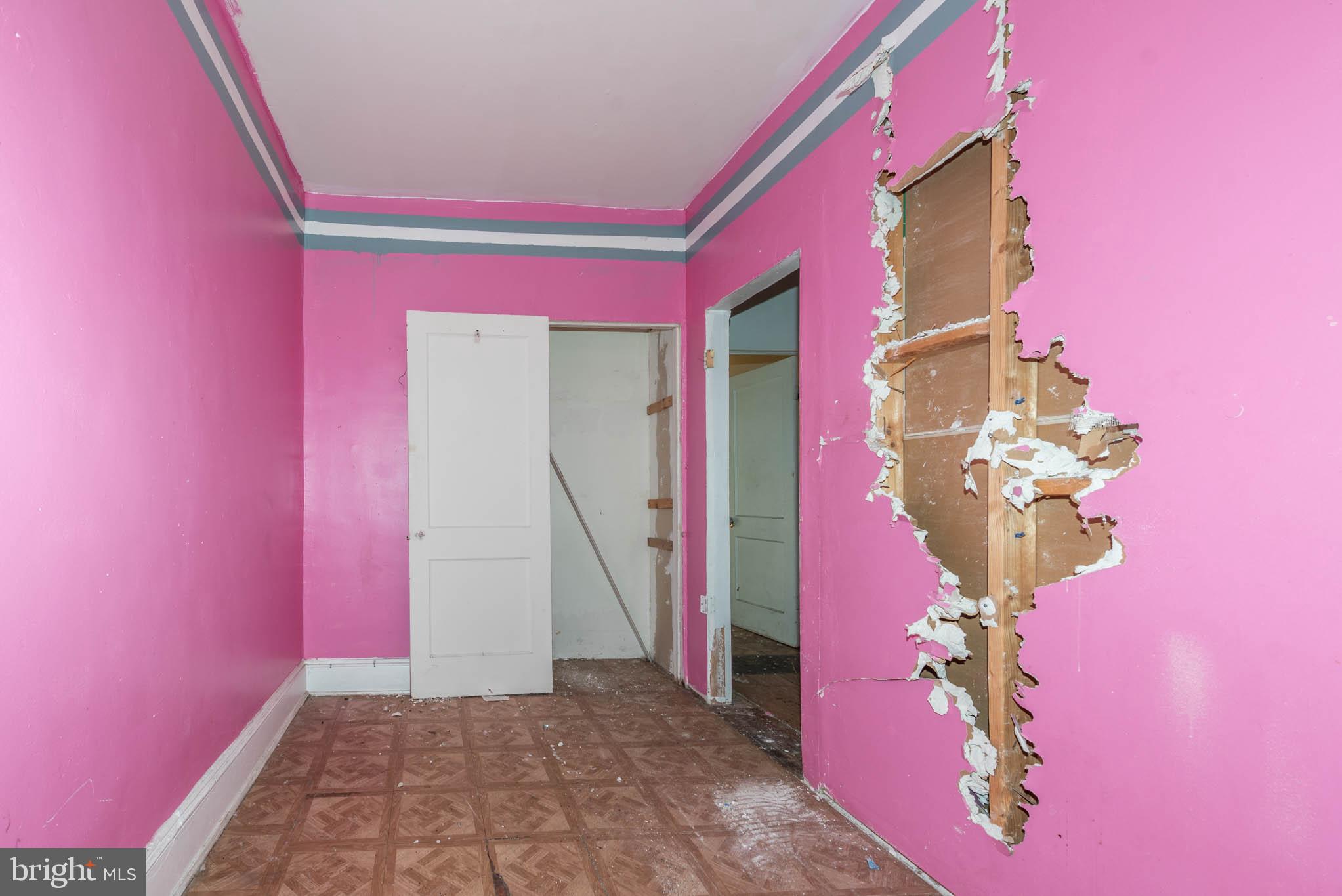 SANDTOWN-WINCHESTER - Residential