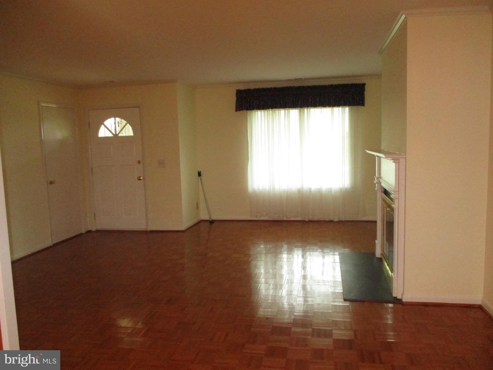 LEISURE WORLD - Residential