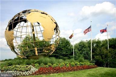 LEISURE WORLD - Residential