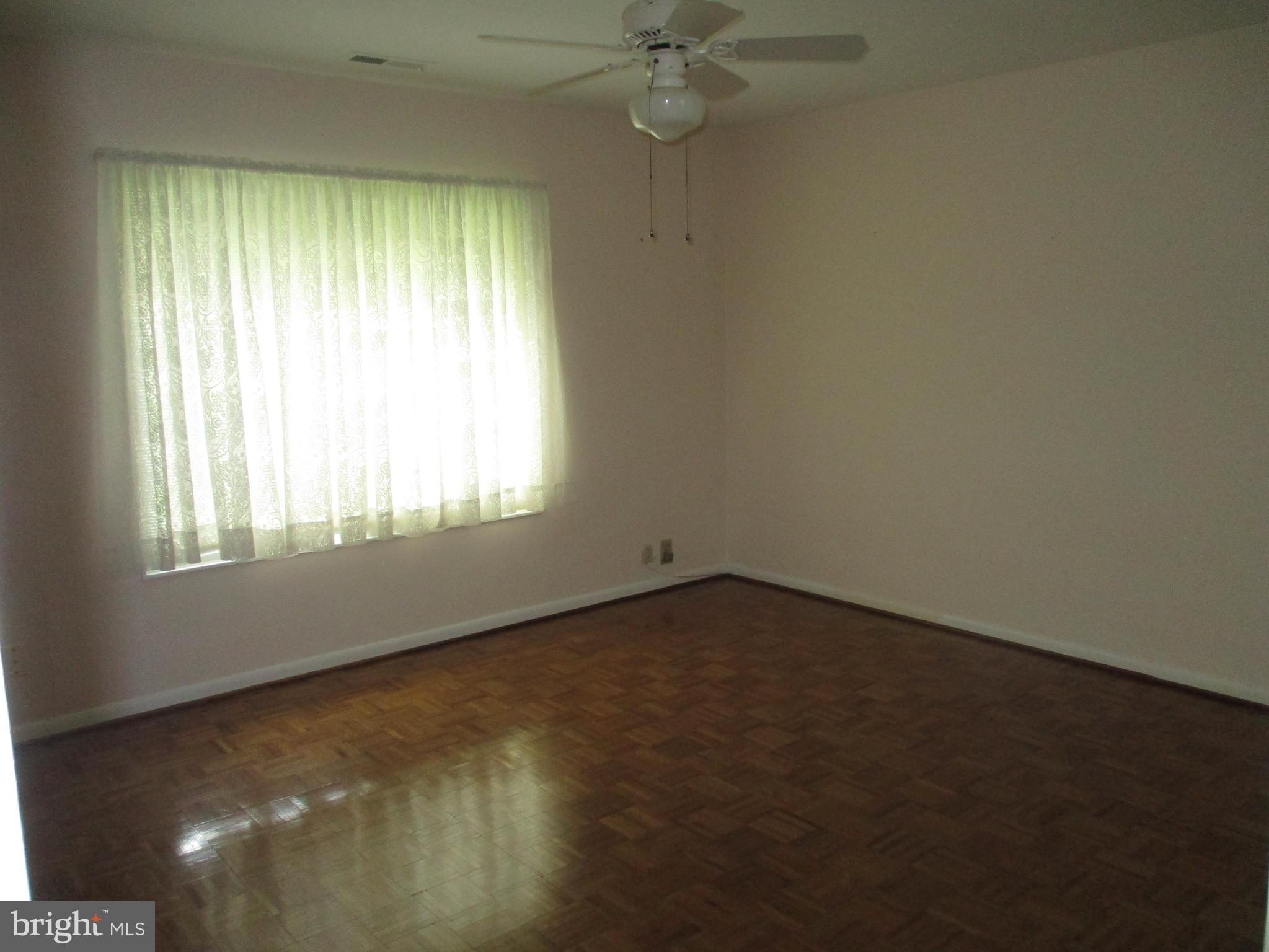 LEISURE WORLD - Residential